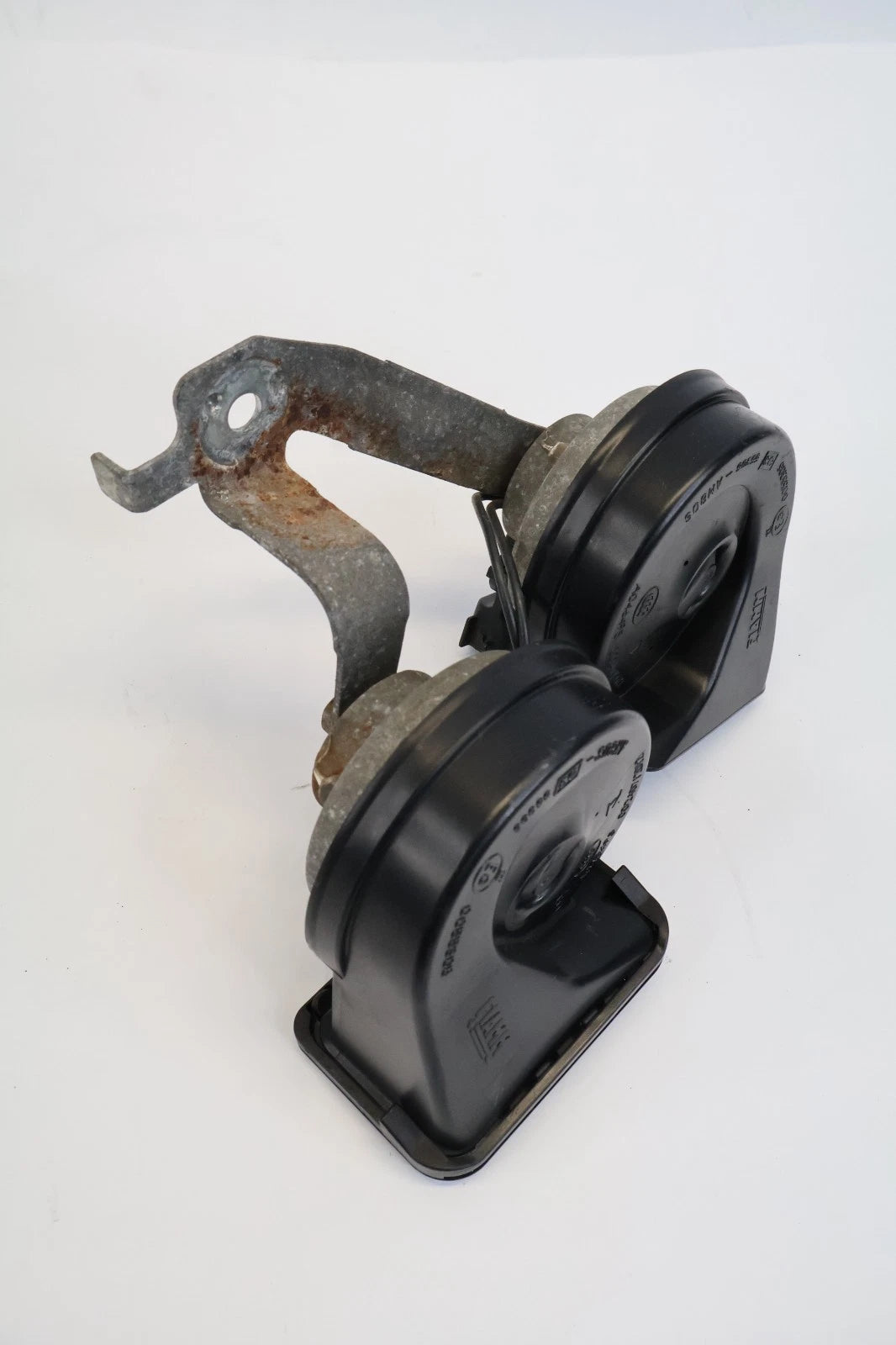 2011-2015 CHEVROLET CRUZE DUAL HORN HIGH LOW TONE ALARM SIGNAL PAIR SET OEM