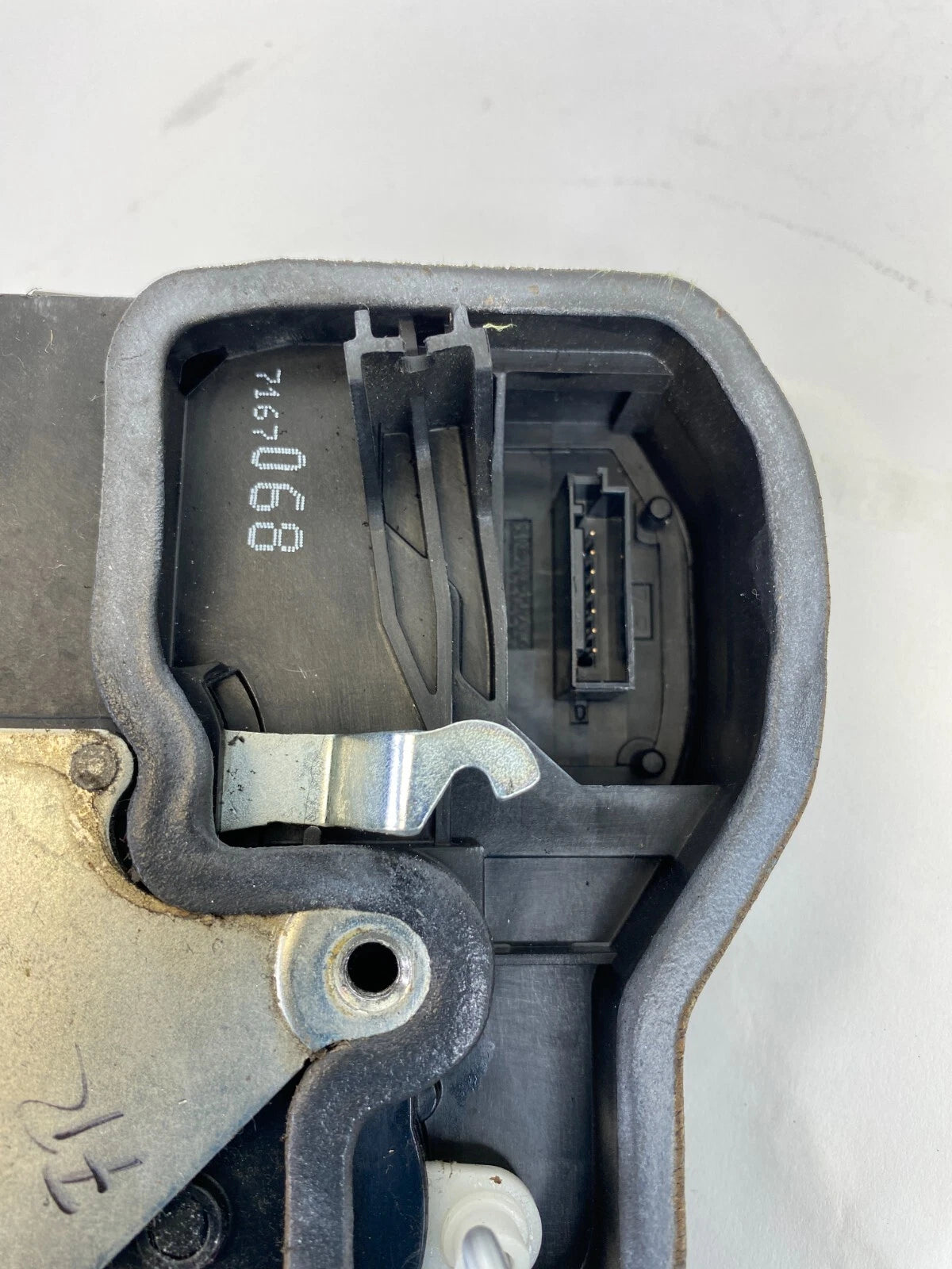 2004-2007 BMW 525I FRONT RIGHT PASSENGER SIDE DOOR LOCK LATCH ACTUATOR OEM