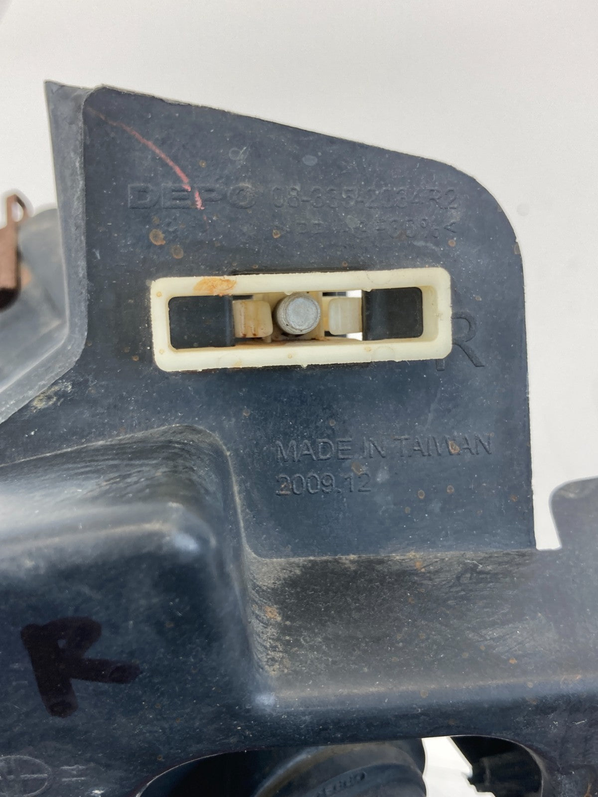 2000-2005 Chevrolet Monte Carlo Right Passenger Corner Park Fog Light Lamp