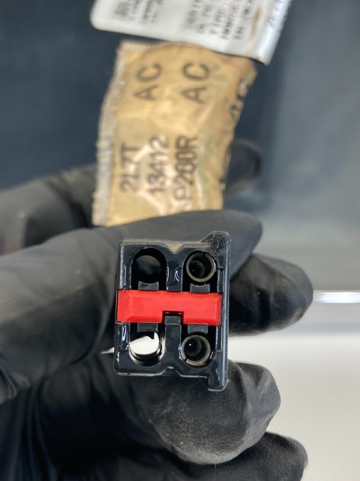 03-06 Lincoln Navigator Rear Trunk Lid License Light Plate Finish Panel Molding