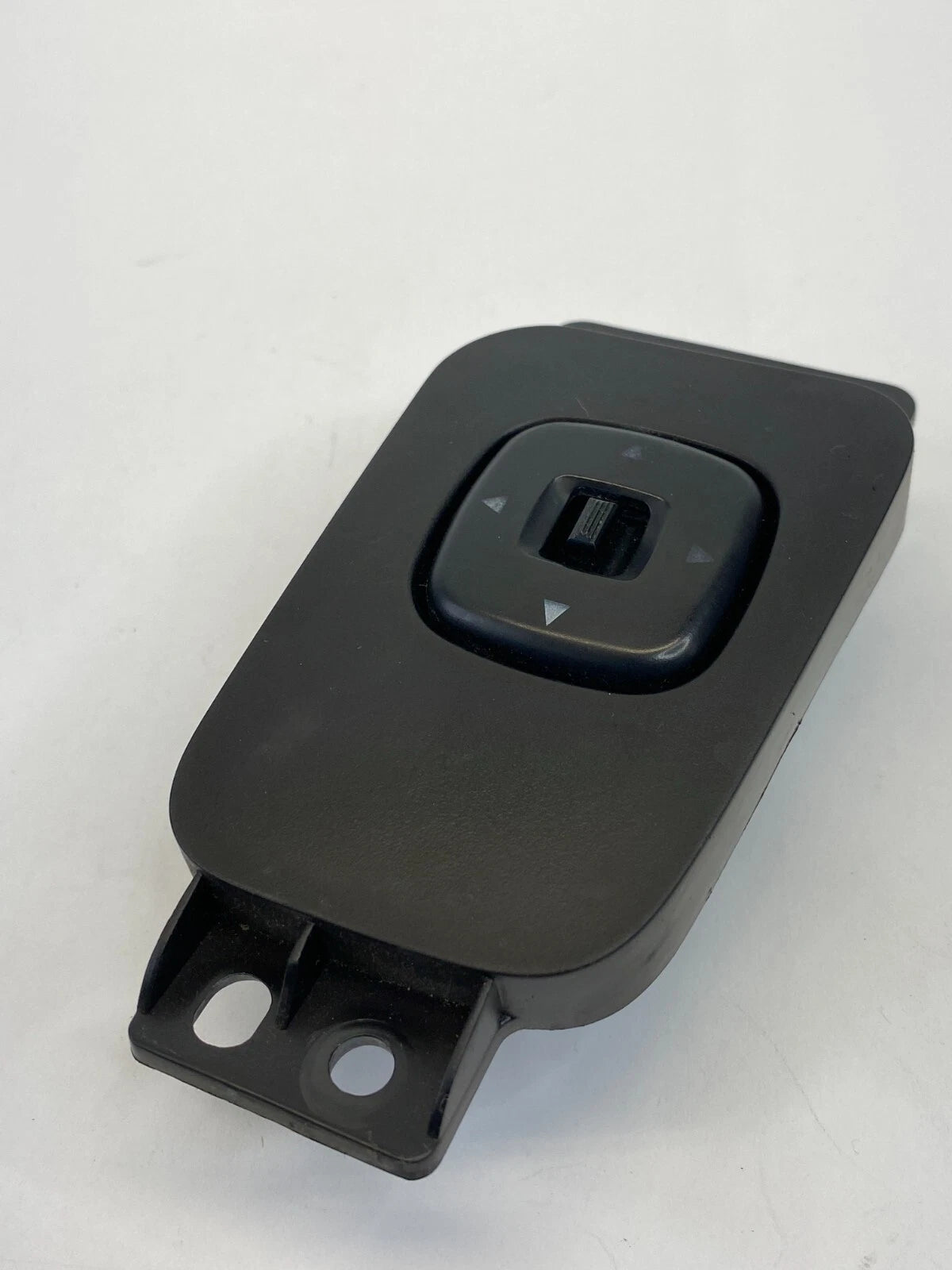 2002-2006 MAZDA MPV DASH POWER MIRROR CONTROL SWITCH BUTTON LD47-66-600 OEM