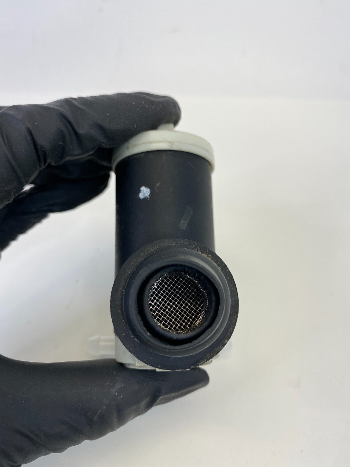 13-18 Hyundai Santa Fe Sport Windshield Wiper Fluid Washer Pump Motor 985104Z000