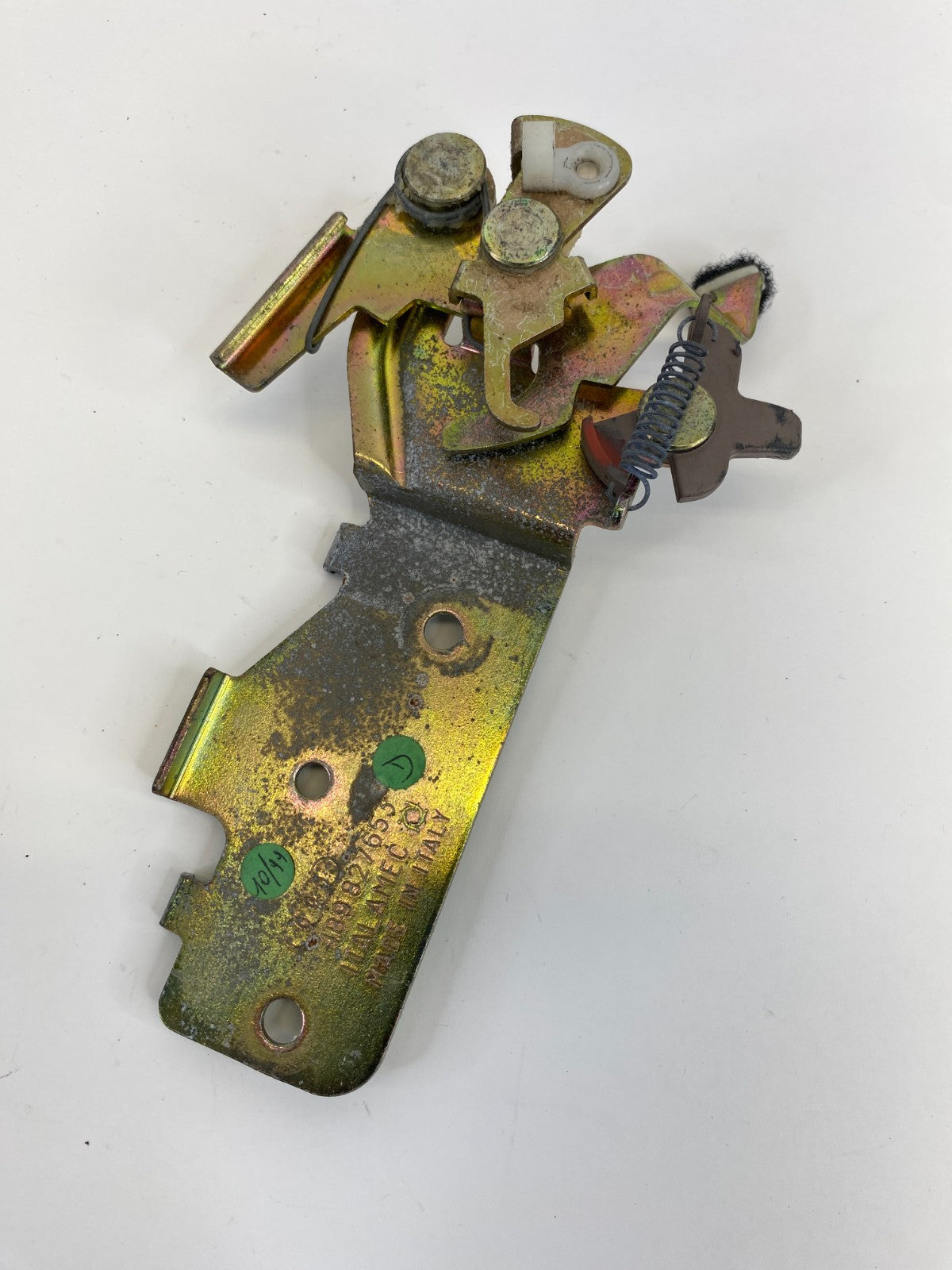 99-04 Audi A6 Quattro Rear Liftgate Pull Handle Latch Mechanism Lever 4B9827653