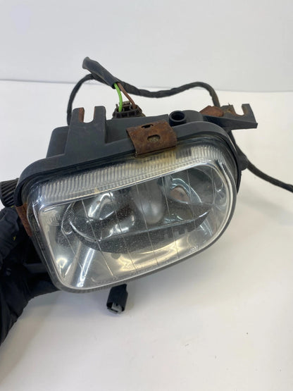 2001-2005 MERCEDES-BENZ C240 FRONT RIGHT SIDE FOG LIGHT LAMP 160720-00 OEM