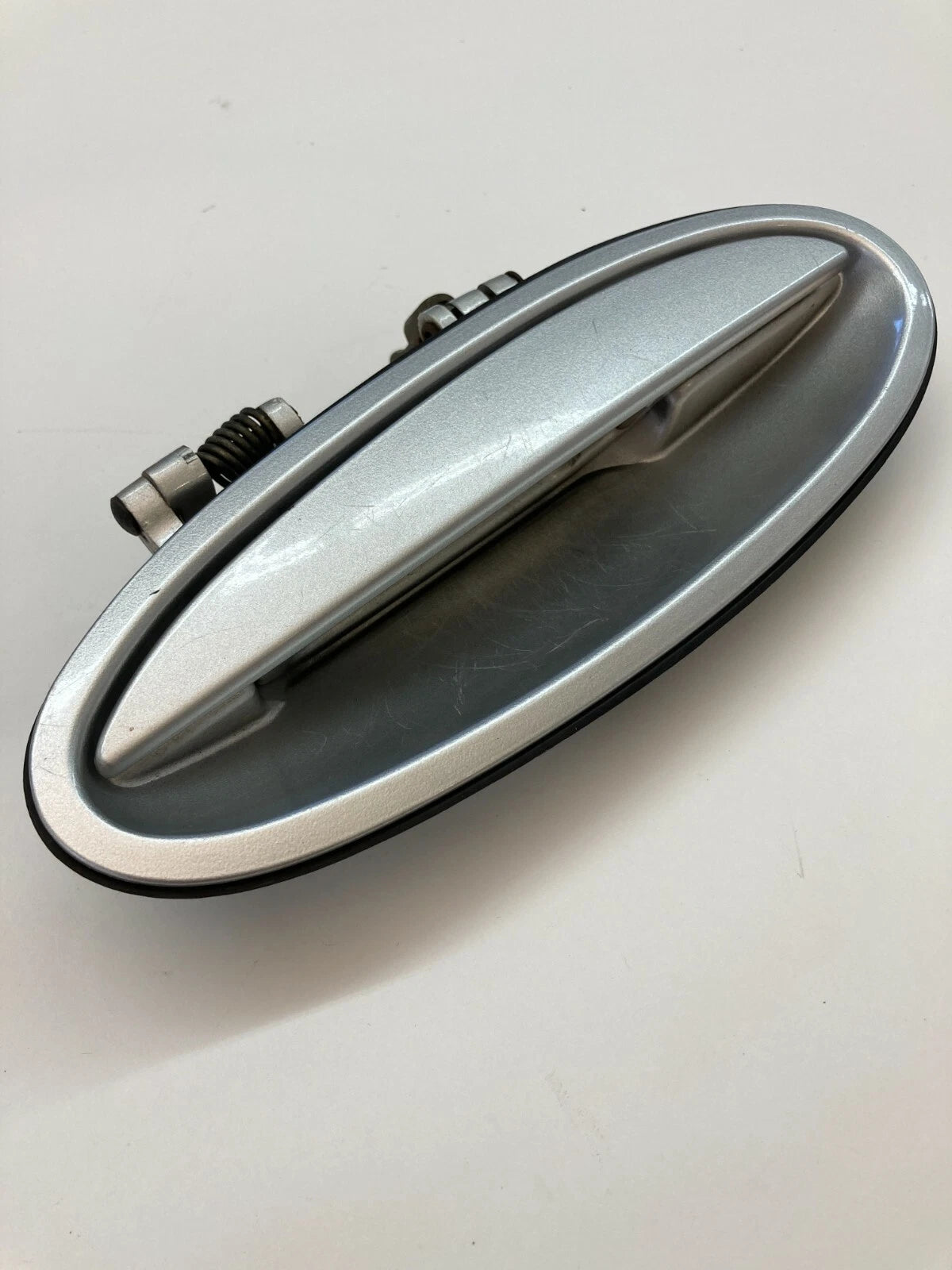 00 01 02 03 04 05 Buick LeSabre Rear Left Side Exterior Door Handle Assembly OEM