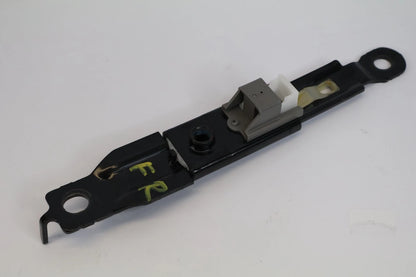 2012-2017 HYUNDAI ACCENT FRONT RIGHT PASSENGER SIDE SEAT BELT HEIGHT ADJUSTER