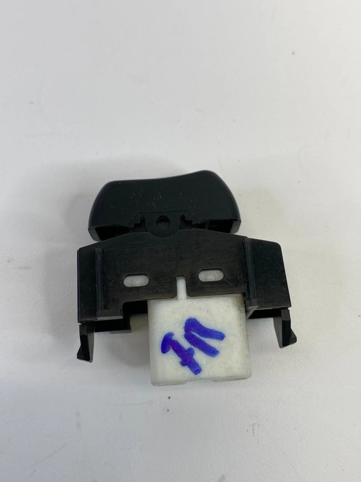 2004-2008 TOYOTA SOLARA FRONT RIGHT PASSENGER SIDE DOOR LOCK SWITCH ASSEMBLY OEM