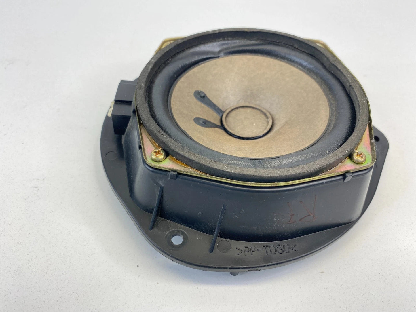 2004-2011 CHEVROLET AVEO FRONT RIGHT PASSENGER SIDE DOOR AUDIO SPEAKER 96437627