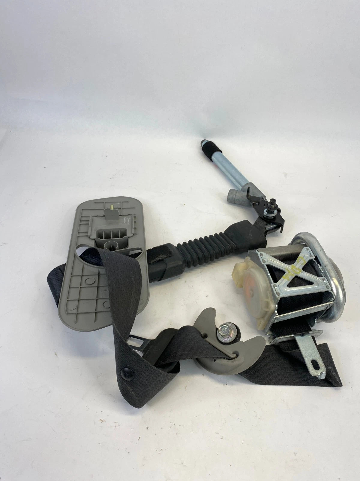 2012-2015 KIA OPTIMA FRONT LEFT DRIVER SEATBELT ASSEMBLY UNIT OEM 88810-4C00087L