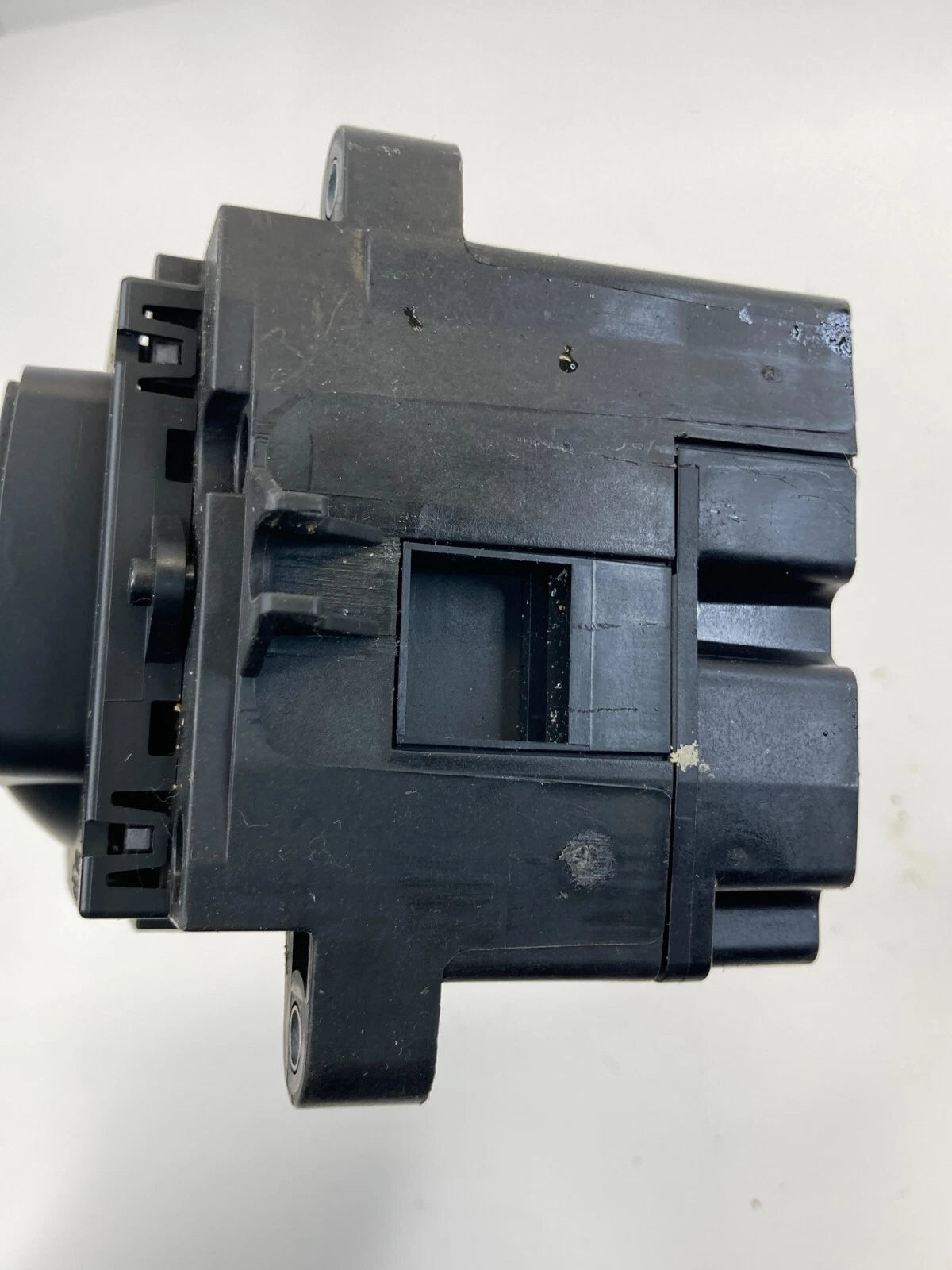 2011 2012 BMW X3 AUTOMATIC FLOOR GEAR SHIFTER SELECTOR GEARSHIFT 9 239 504-01