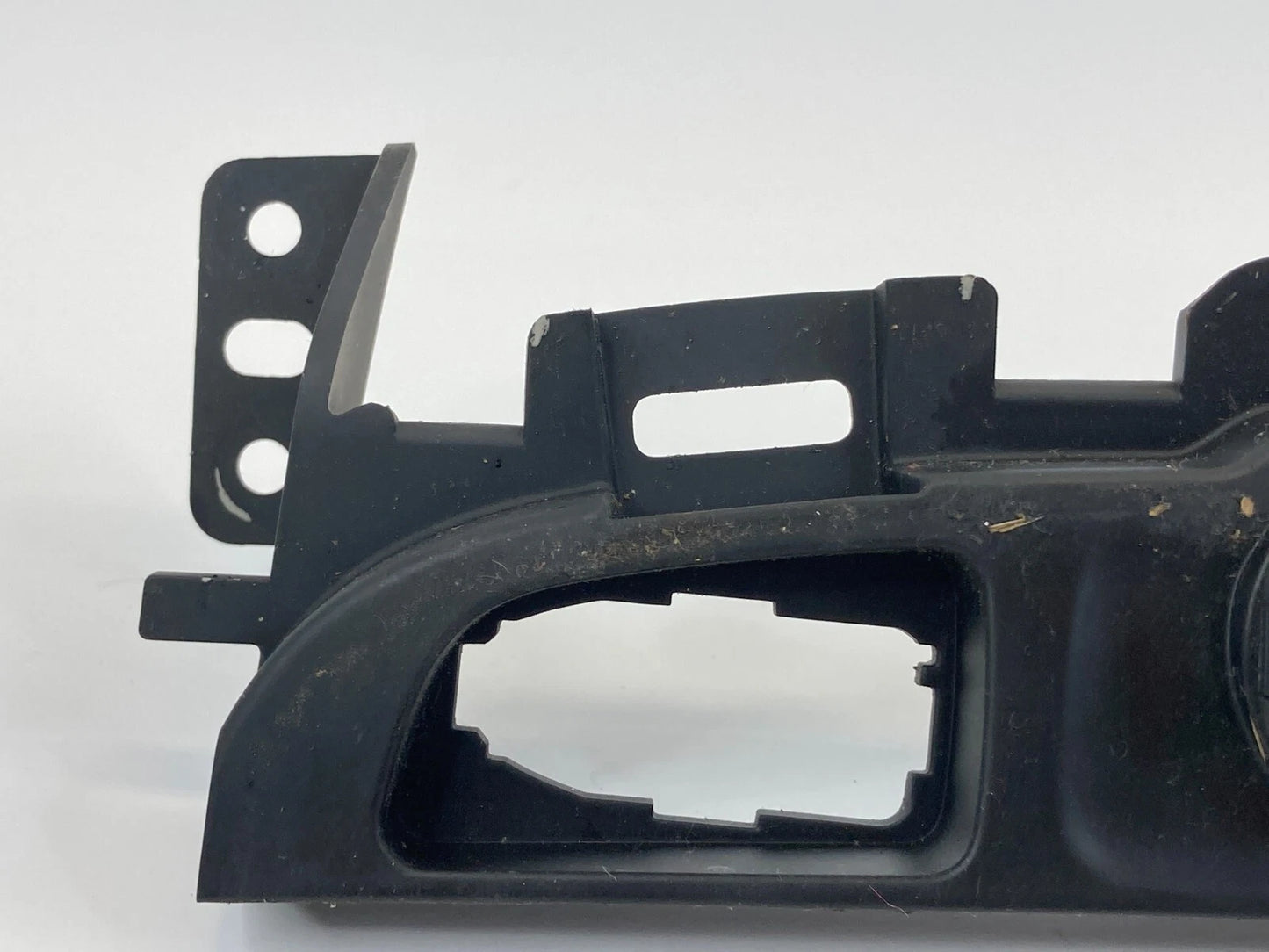 13-15 CHEVY MALIBU LOWER CENTER DASH HAZARD TRACTION SWITCH LIGHTER BEZEL TRIM