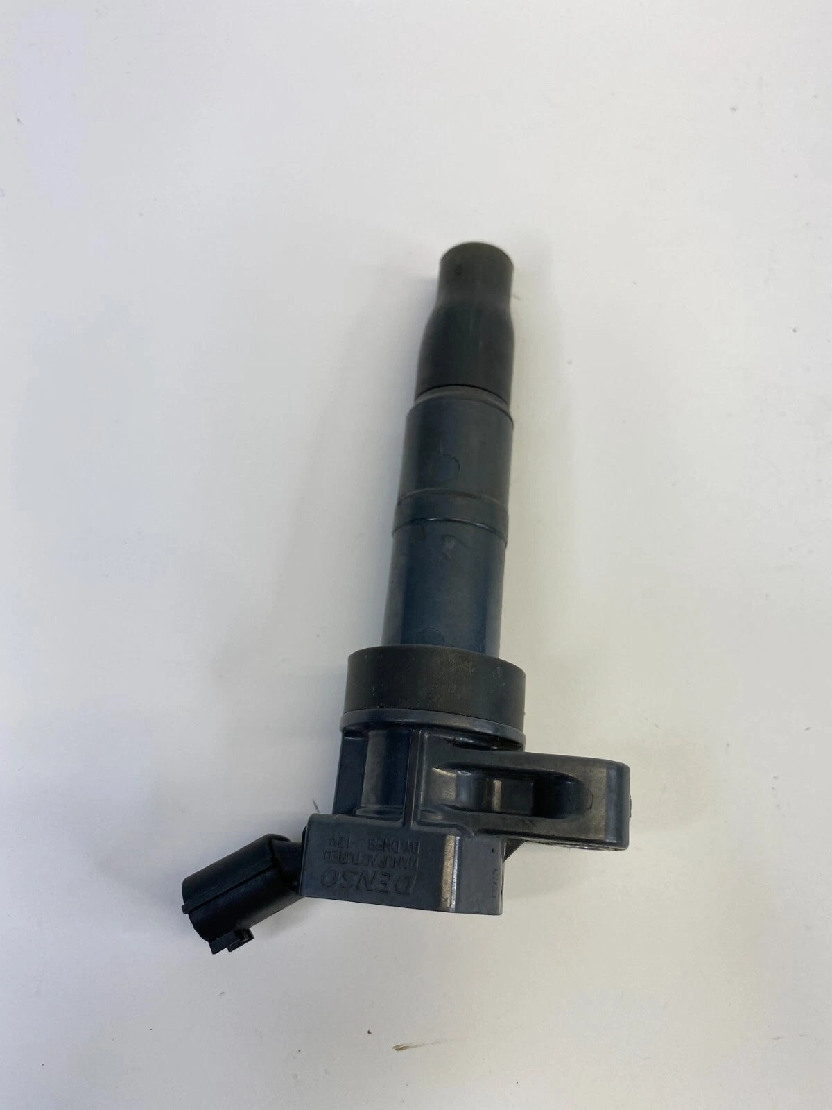 2008-2014 HYUNDAI SONATA 2.4L L4 AT IGNITION COIL IGNITER DENSO 27300-3F100 OEM