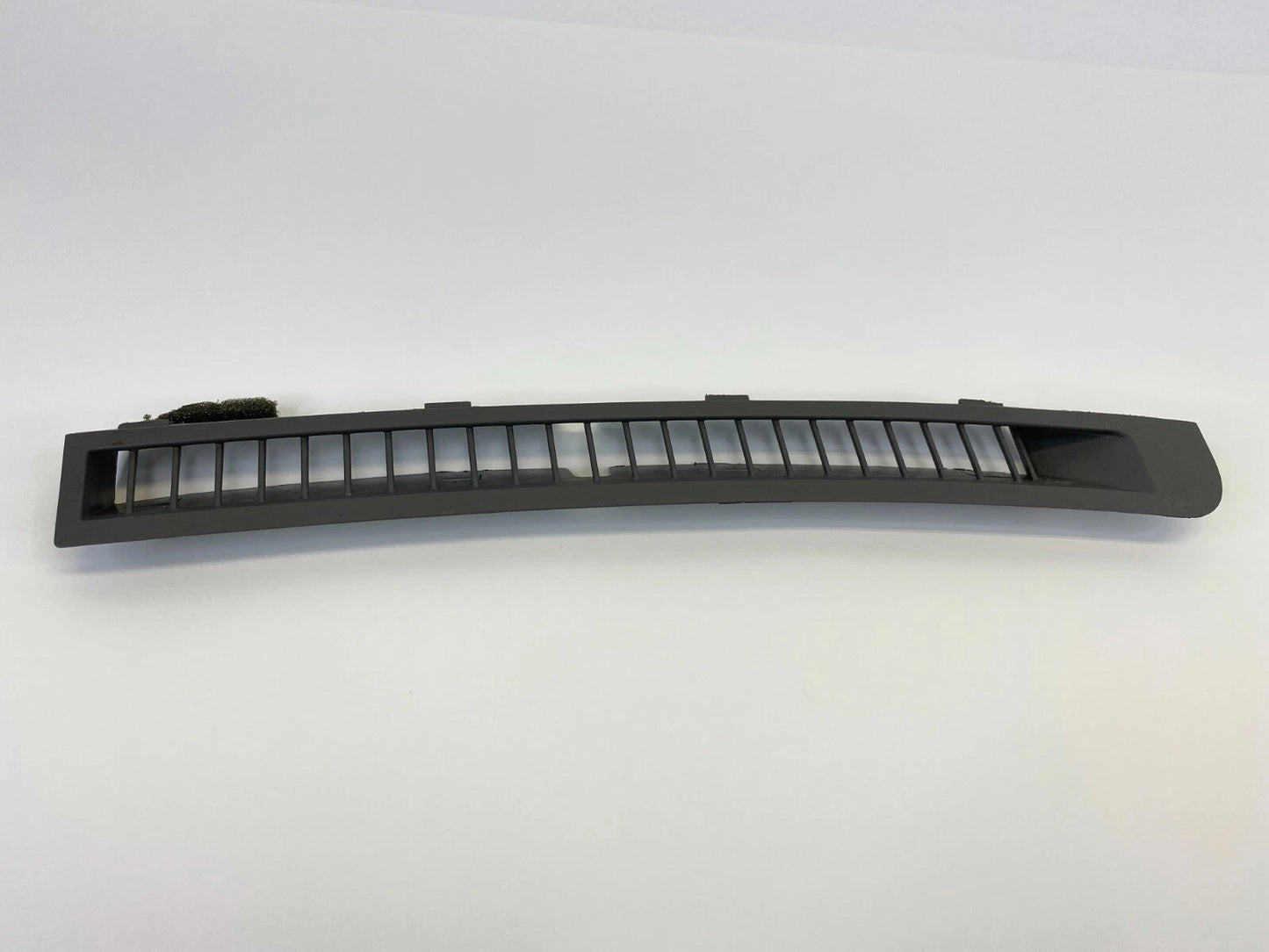 2007-2013 NISSAN ALTIMA DASH UPPER RIGHT DEFROSTER GRILLE TRIM 68742-JA00A OEM