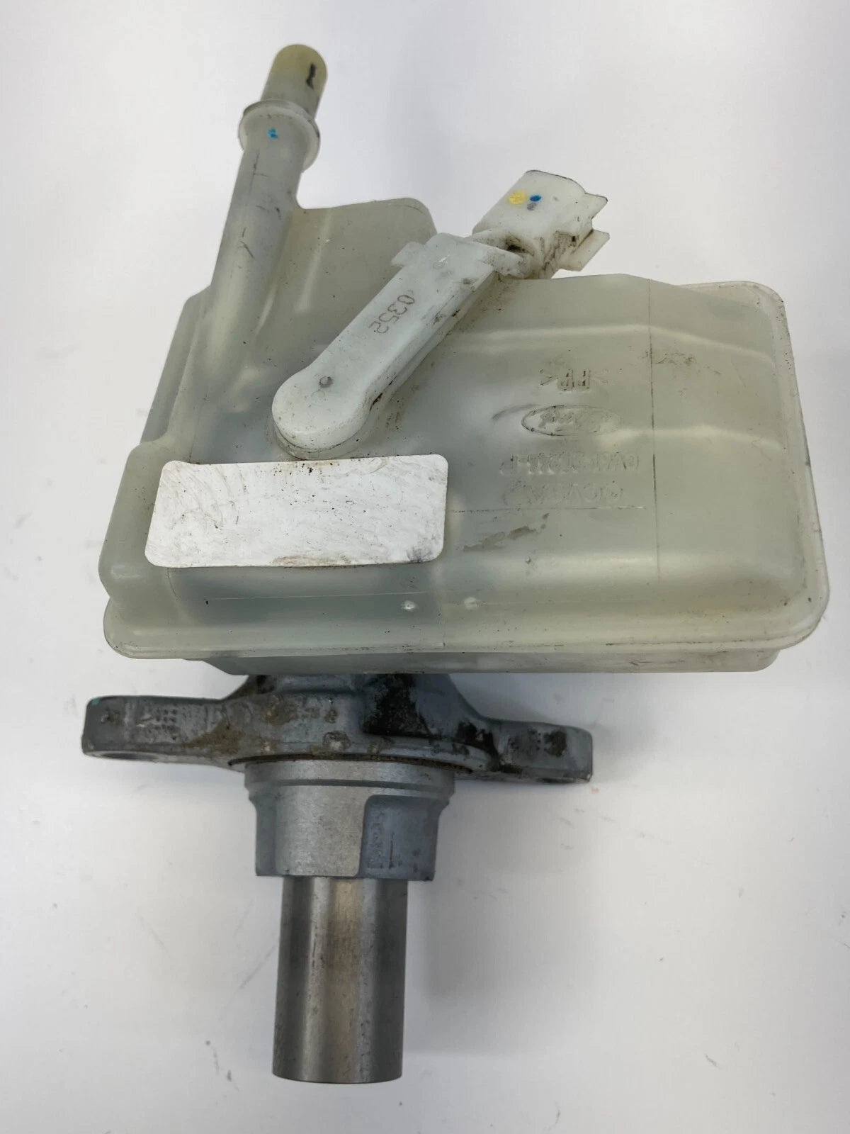 2013-2019 FORD ESCAPE BRAKE MASTER CYLINDER W/ FLUID TANK RESERVOIR BV61-2140-P