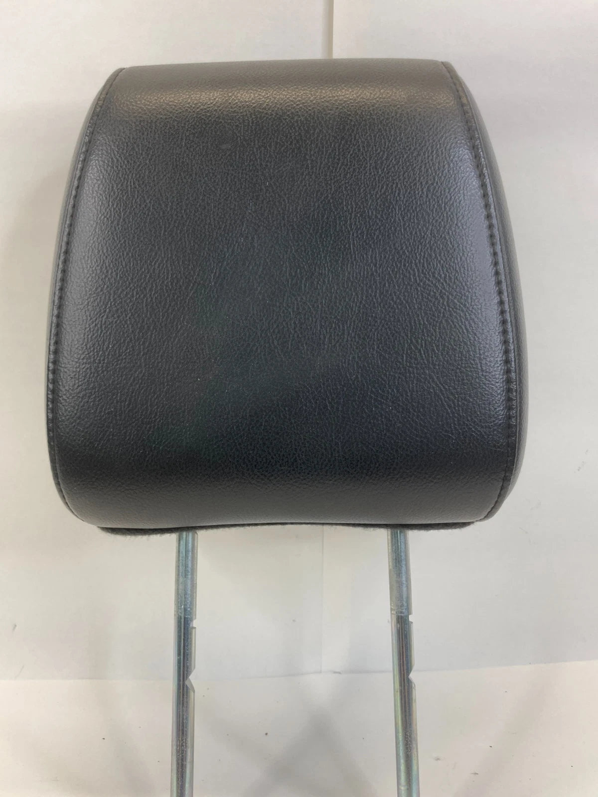 2004-2008 FORD F-150 FRONT LH & RH SEAT HEADREST HEAD REST PAIR SET LEATHER OEM