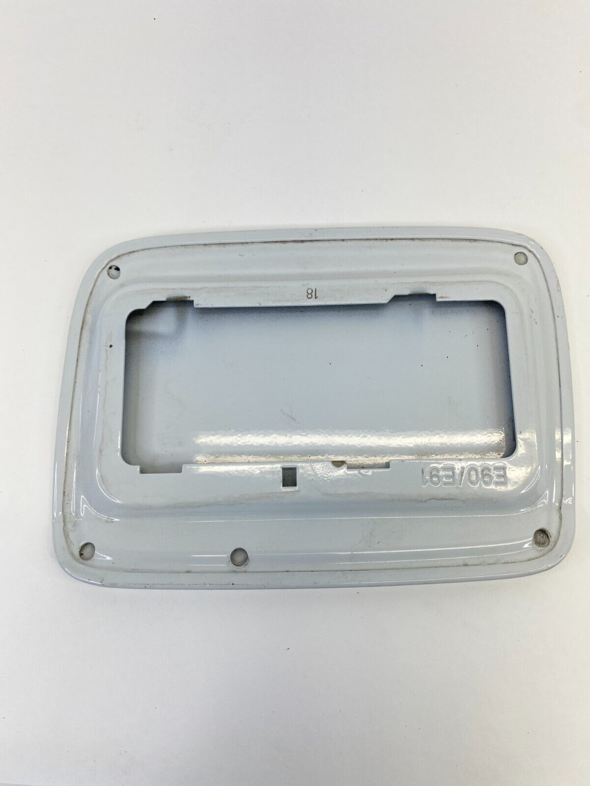 2006 06 BMW 330xi SEDAN Fuel Filler Tank Door Gas Lid Cover Assy OEM