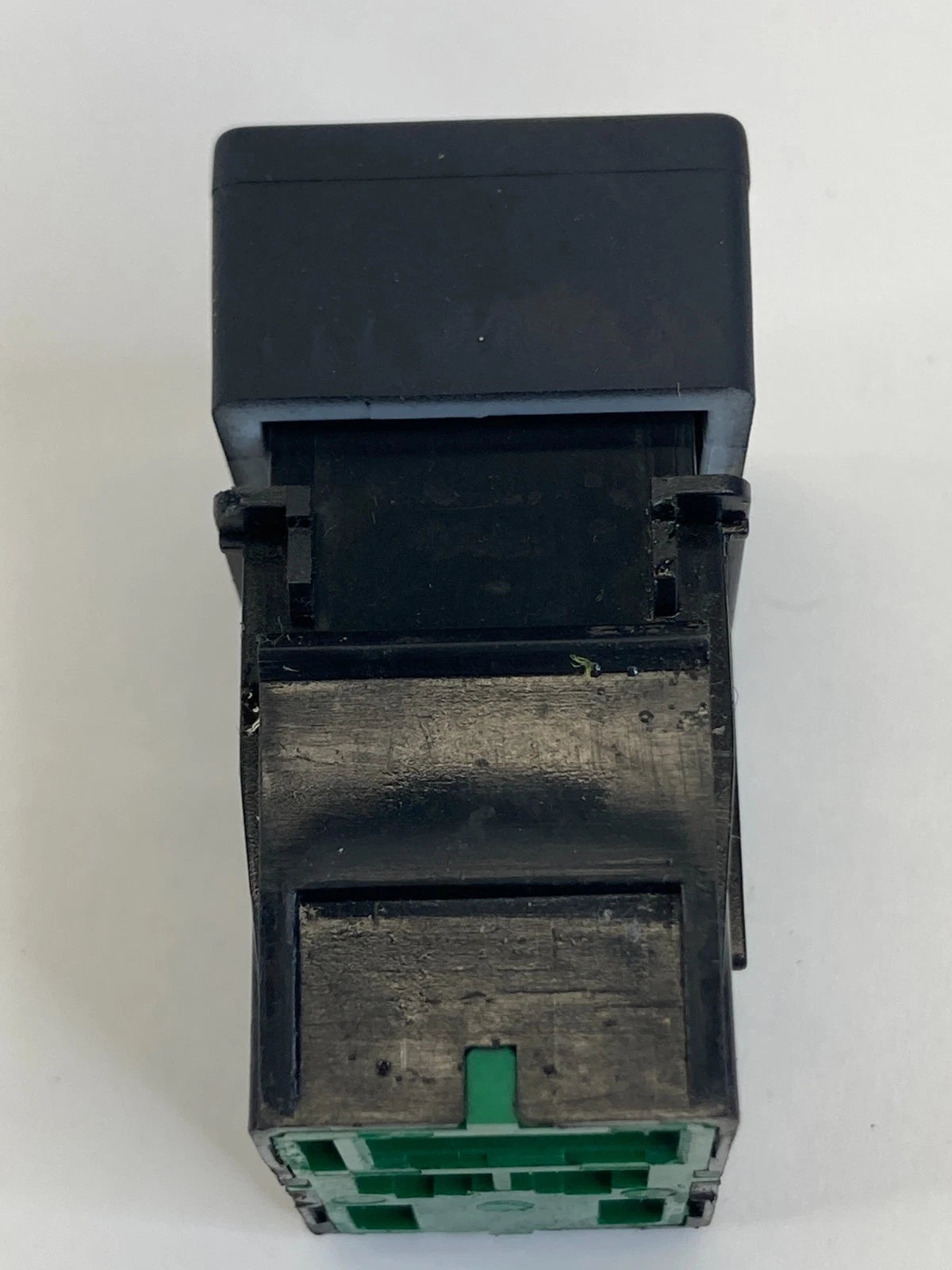 2015-2020 HONDA FIT TRACTION STABILITY CONTROL BUTTON SWITCH ASSY M51654 OEM