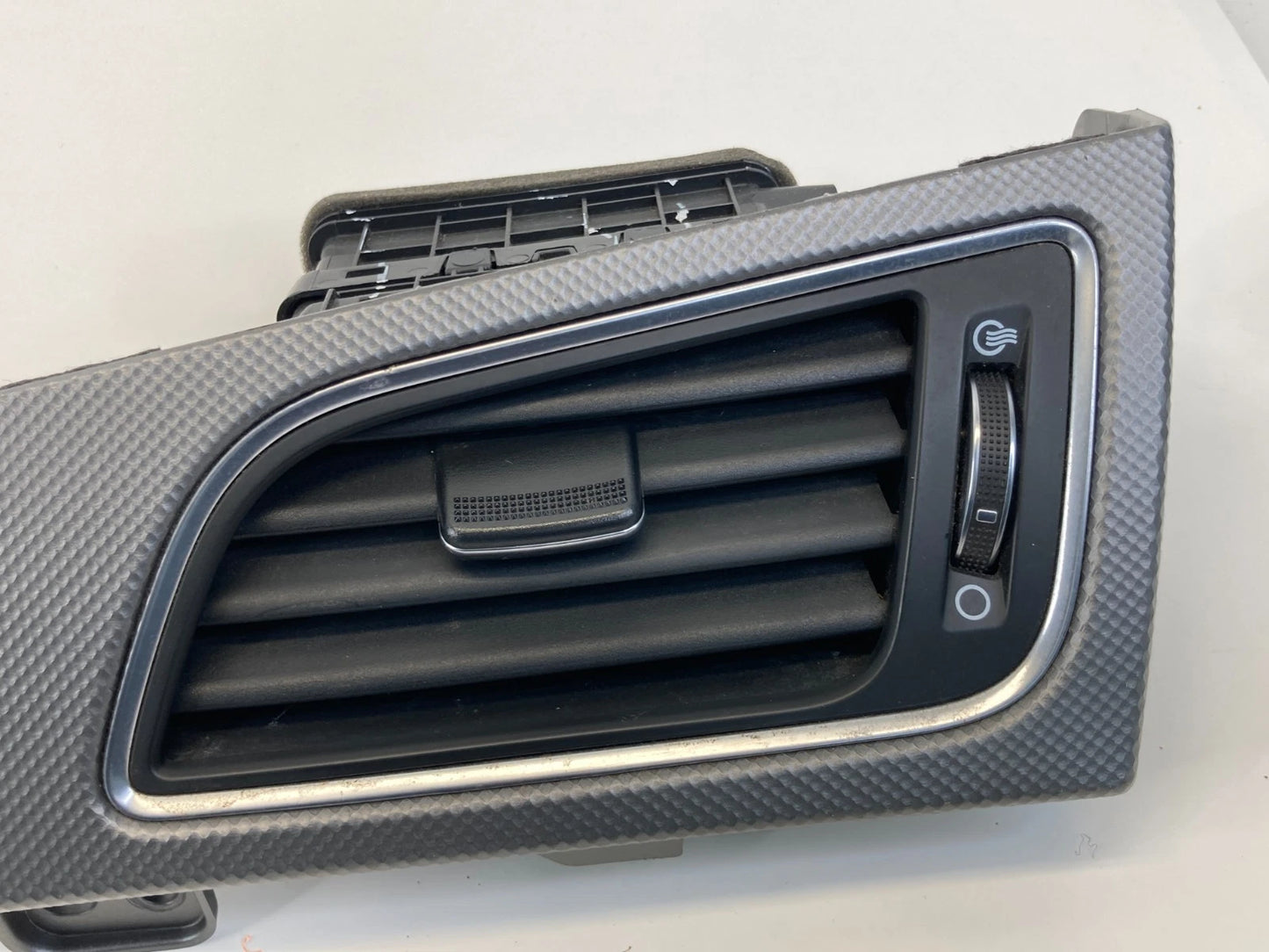 15-17 HYUNDAI SONATA DASH RIGHT SIDE PANEL AC VENT GRILLE BEZEL OEM 84795-C2000