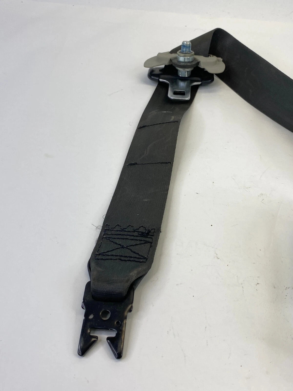 11-13 KIA FORTE FRONT RIGHT PASSENGER SIDE SEAT BELT RETRACTOR 88820-1M800WK OEM