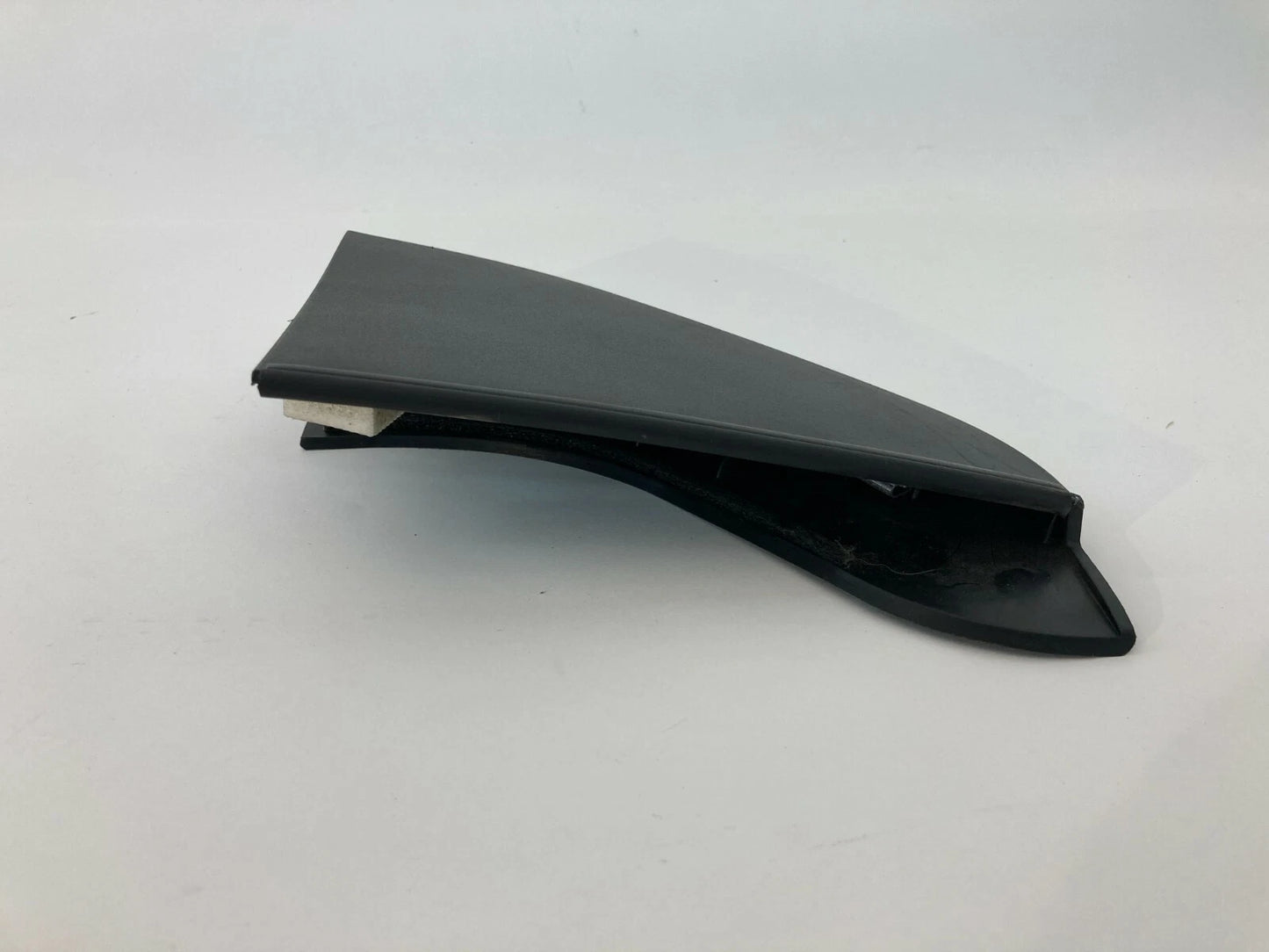 2008-2016 CHRYSLER TOWN & COUNTRY REAR LEFT SIDE SLIDING DOOR INNER MOLDING OEM