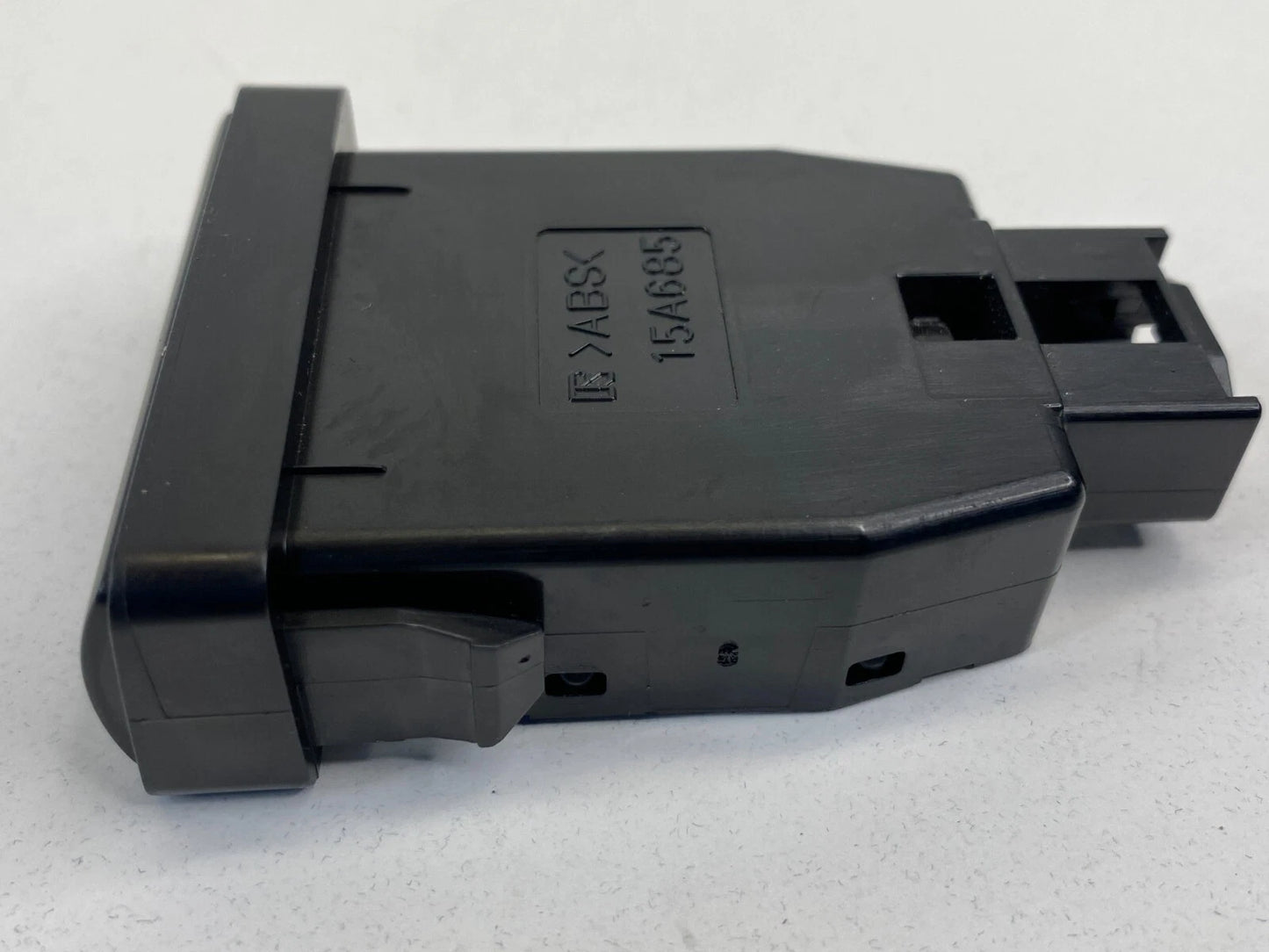 2004-2009 TOYOTA PRIUS PARKING PARK BRAKE CONTROL STOP SWITCH BUTTON 15A685 OEM