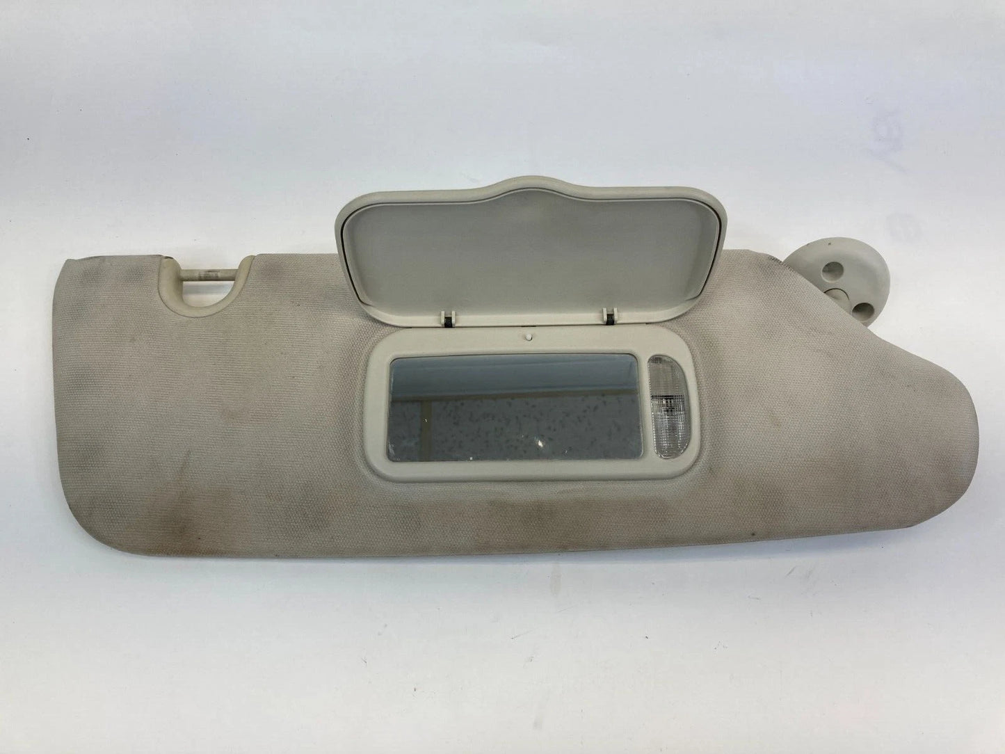 08-10 GRAND CARAVEN TOWN & COUNTRY RIGHT PASSENGER SUNVISOR SUN VISOR W/ LIGHT