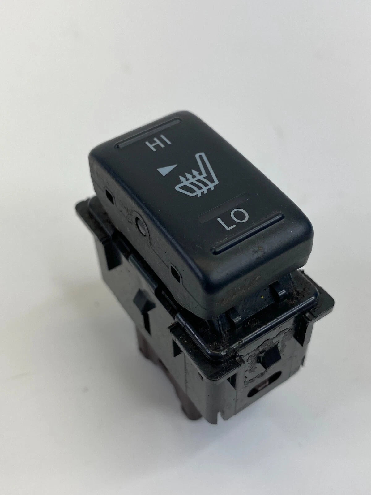 2007 INFINITI G35 FRONT RIGHT PASSENGER SIDE SEAT HEATED CONTROL SWITCH BUTTON