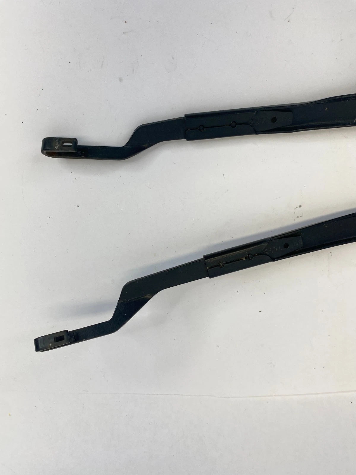 2009-2015 TOYOTA VENZA FRONT WINDSHIELD WIPER ARM LEFT & RIGHT OEM