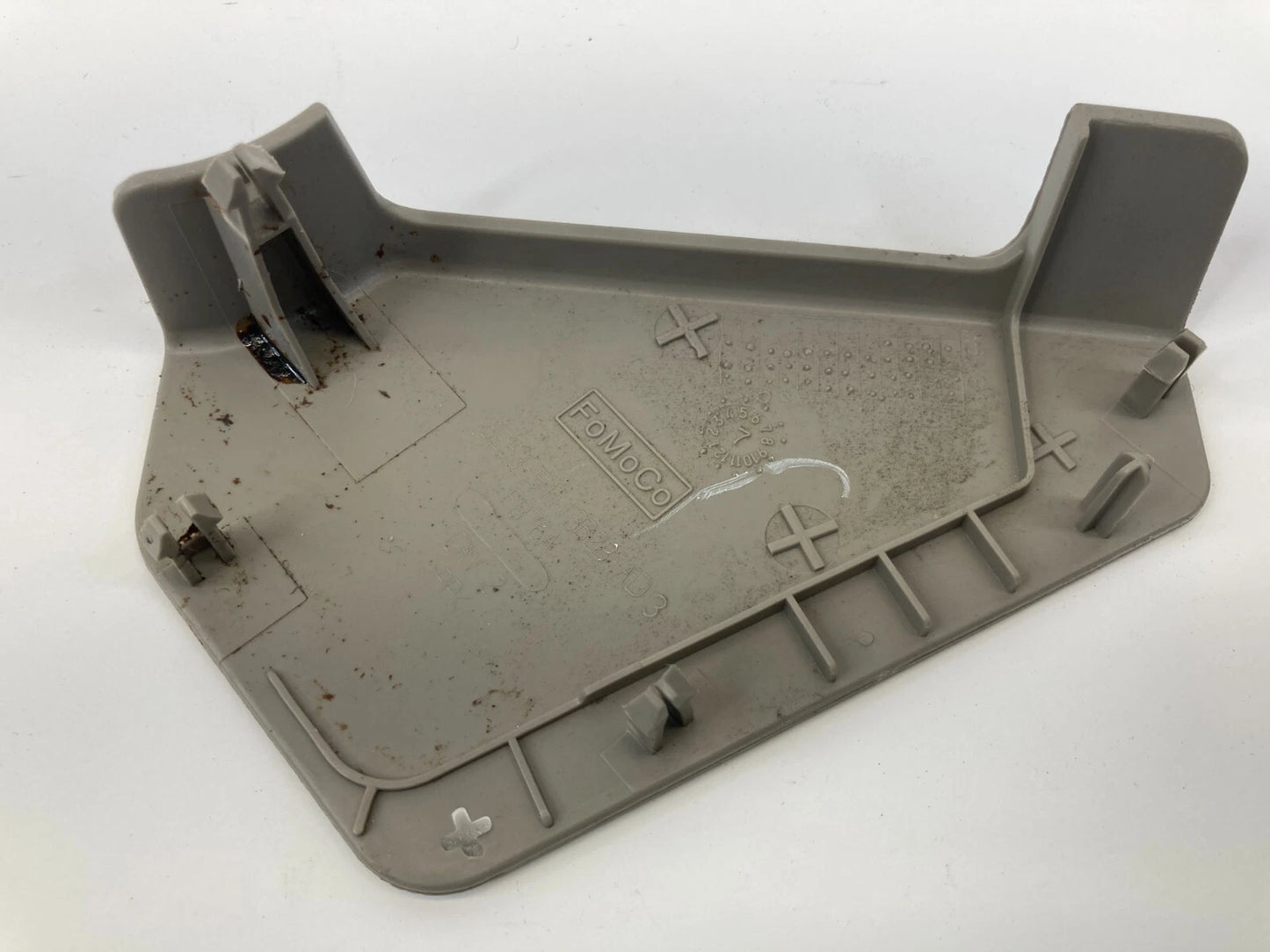 2006-2012 FORD FUSION FRONT RIGHT LOWER SEAT COVER PANEL TRIM 6E5354113B28AD OEM