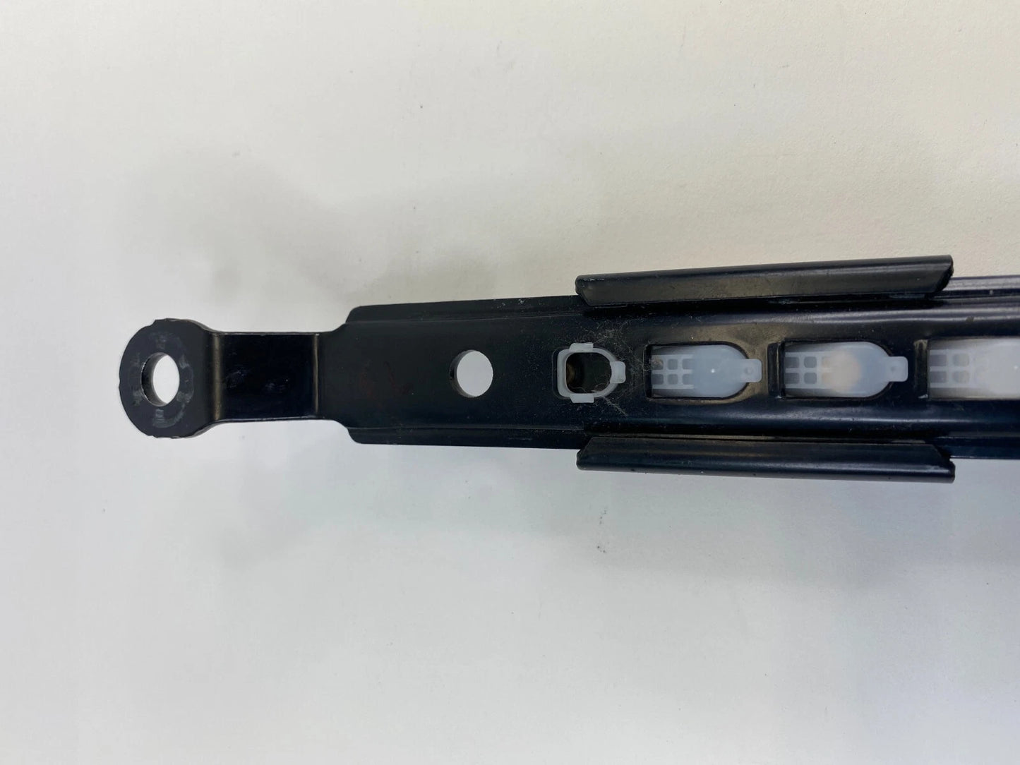 2003-2008 SUBARU FORESTER FRONT LEFT DRIVER SEAT BELT SEATBELT HEIGHT ADJUST OEM