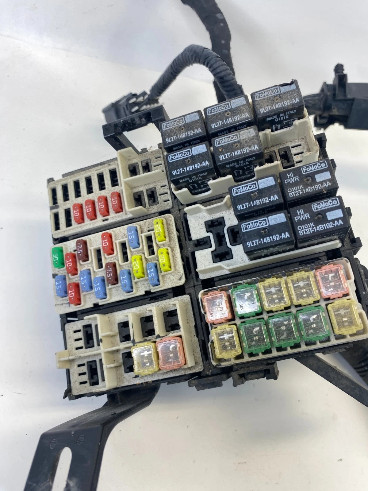 2014-2019 FORD FIESTA 1.6L AT FWD ENGINE FUSE BOX RELAY JUNCTION D1BT-14A390-FB