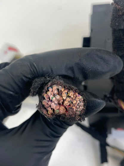 2018-2021 CHEVROLET TRAX 1.4L CABIN FUSE RELAY BOX JUNCTION BLOCK OEM