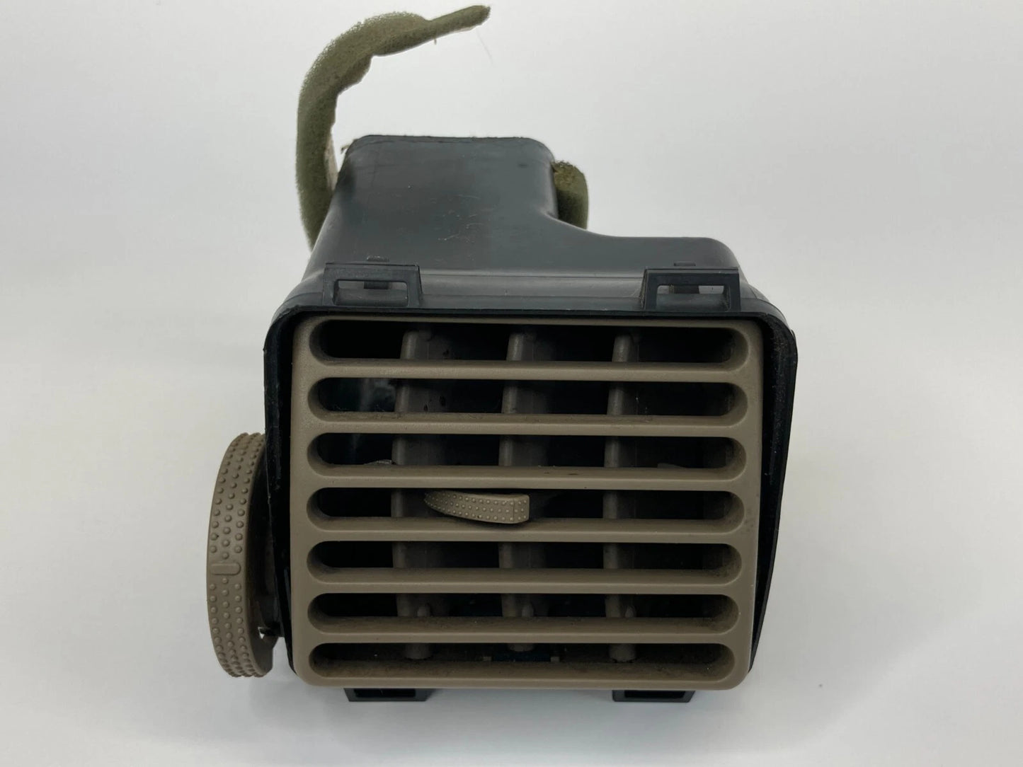 2002-2005 FORD EXPLORER LEFT SIDE DASH AC AIR VENT GRILLE OUTLET 1L2H-19C696-A