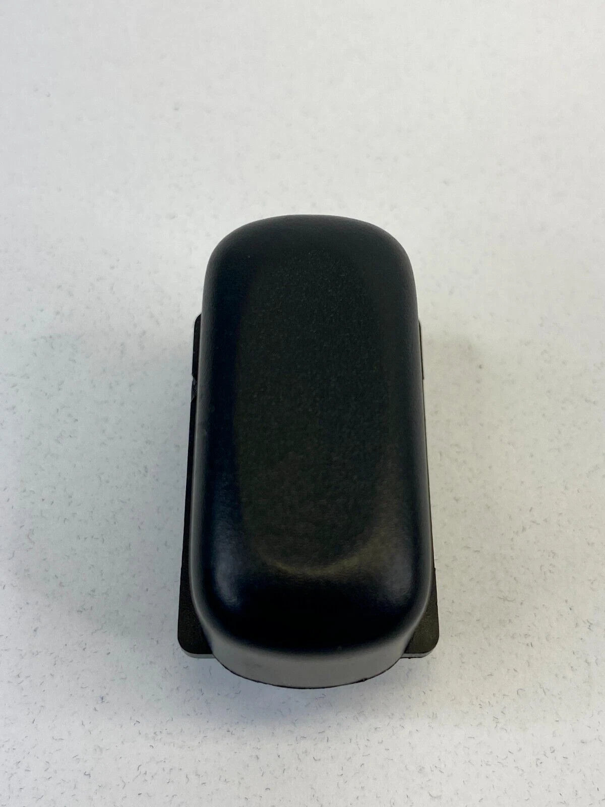 99 00 01 02 03 04 CHEVROLET CHEVY TRACKER CENTER DASH COVER SWITCH TRIM PANEL