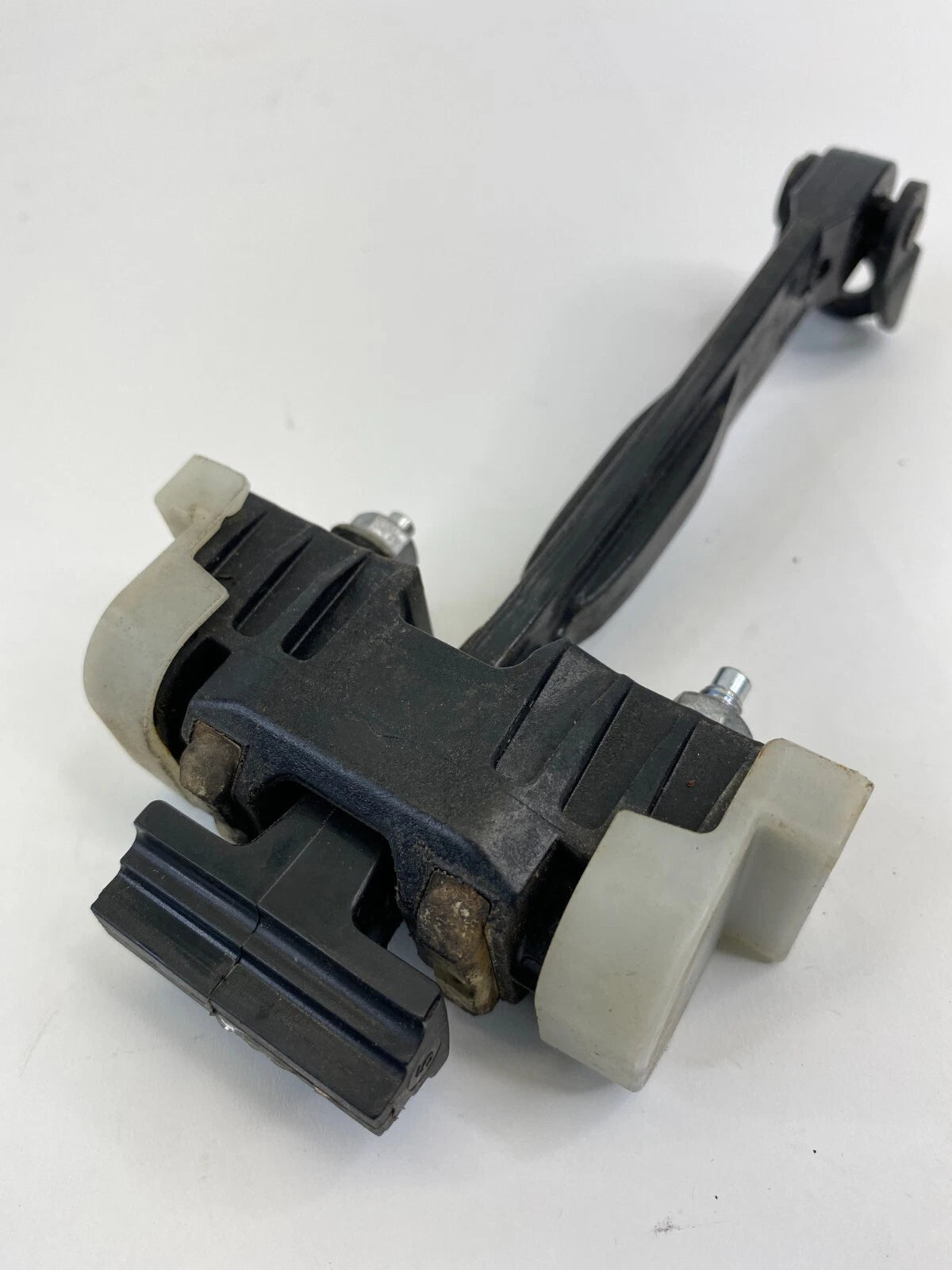 11 12 13 14 15 16 17 BUICK REGAL REAR RIGHT DOOR CHECK STOP STOPPER DETENT OEM