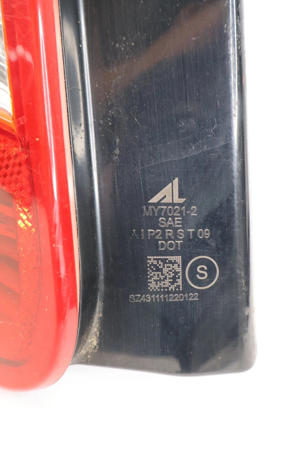 2010 2011 2012 2013 SUZUKI KIZASHI LEFT DRIVER TAILLIGHT TAIL LIGHT LAMP