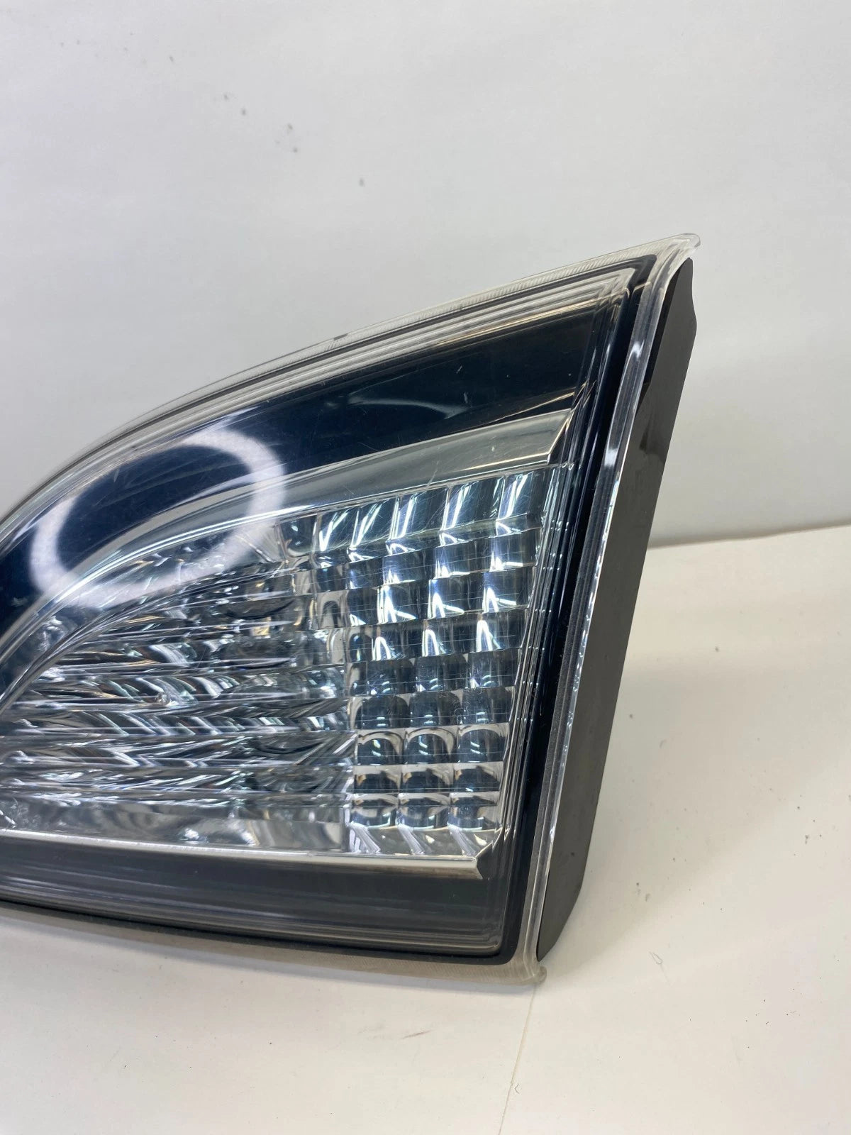 2010-2013 MAZDA 3 SEDAN REAR RIGHT SIDE TRUNK LID INNER TAILLIGHT BACKUP LAMP