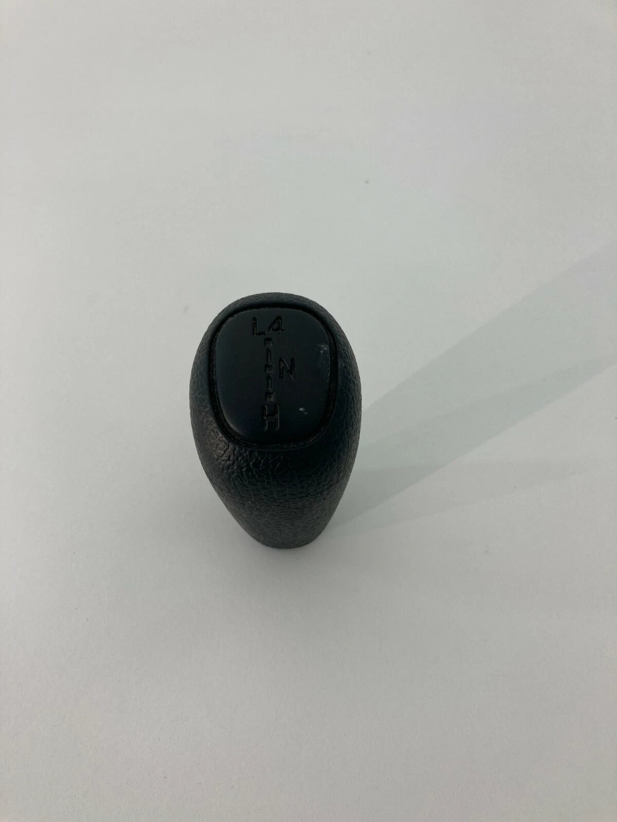 2001-2004 TOYOTA SEQUOIA 4X4 AUTOMATIC TRANSMISSION SHIFTER LEVER KNOB HANDLE