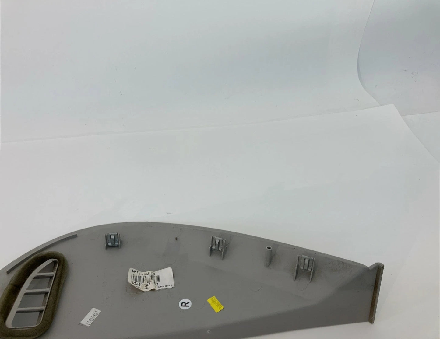 08-10 CHRYSLER TOWN & COUNTRY RIGHT PASSENGER END CAP DASH COVER ZS64ES3AA OEM
