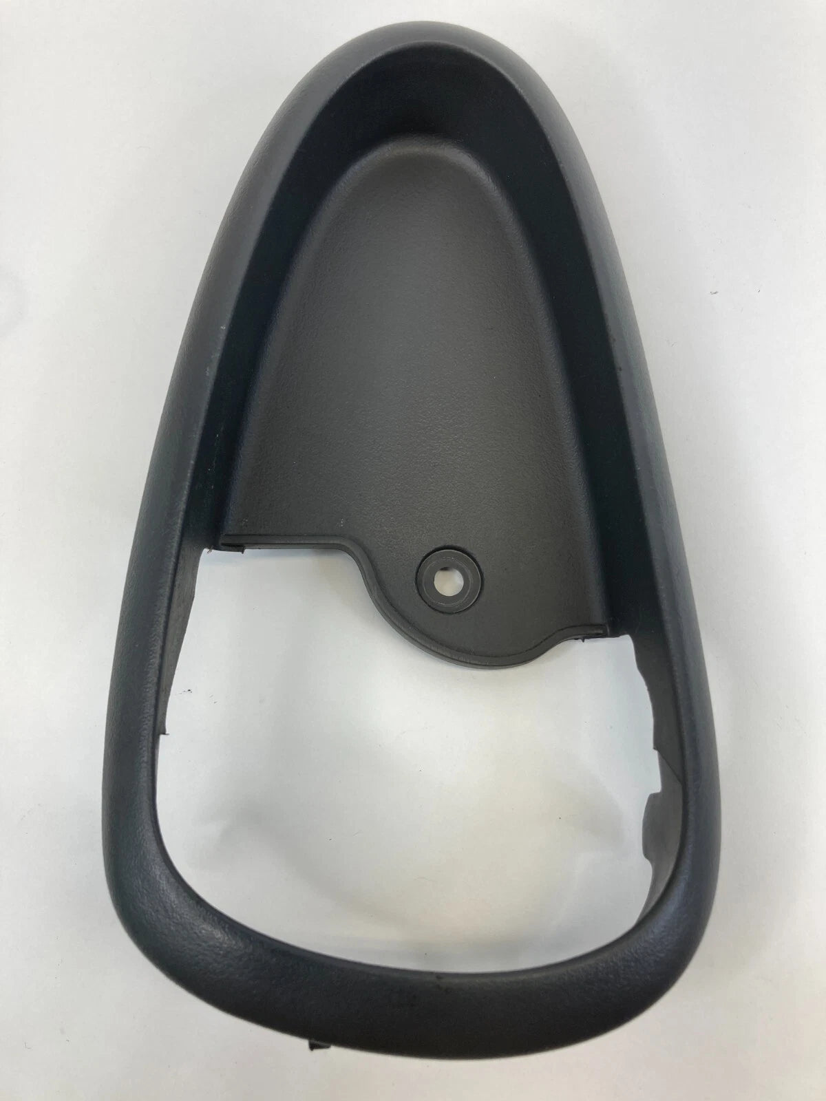 99-05 PONTIAC GRAND AM SEDAN FRONT RIGHT INNER DOOR HANDLE COVER BEZEL 22617652