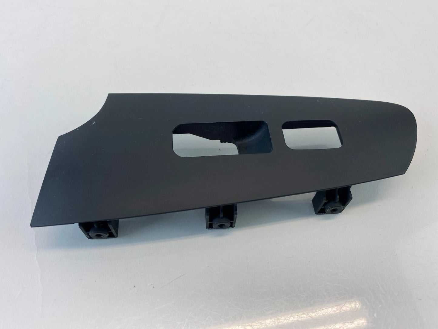 2010-2013 KIA FORTE FRONT RIGHT SIDE DOOR WINDOW SWITCH TRIM BEZEL 201006192 OEM