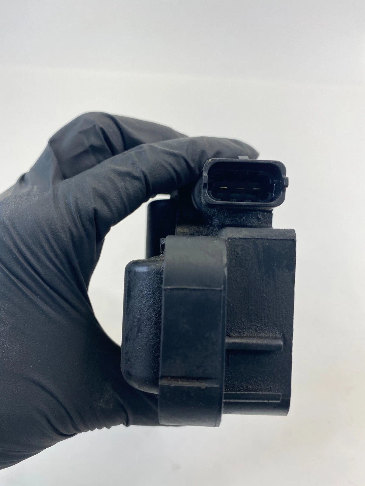 98-05 MERCEDES-BENZ E320 98-02 E430 3.2L ENGINE IGNITION COIL 0221503035 OEM