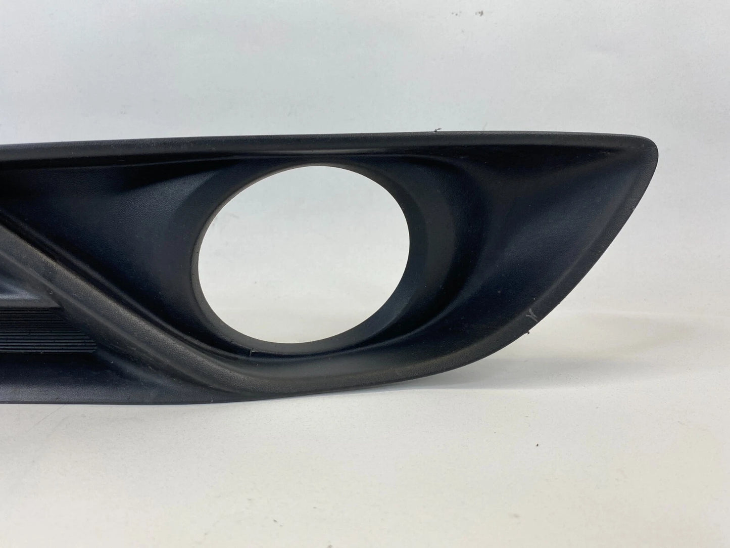 13-15 NISSAN SENTRA FRONT RIGHT SIDE FOG LIGHT LAMP BEZEL COVER TRIM 62256-3SH0A