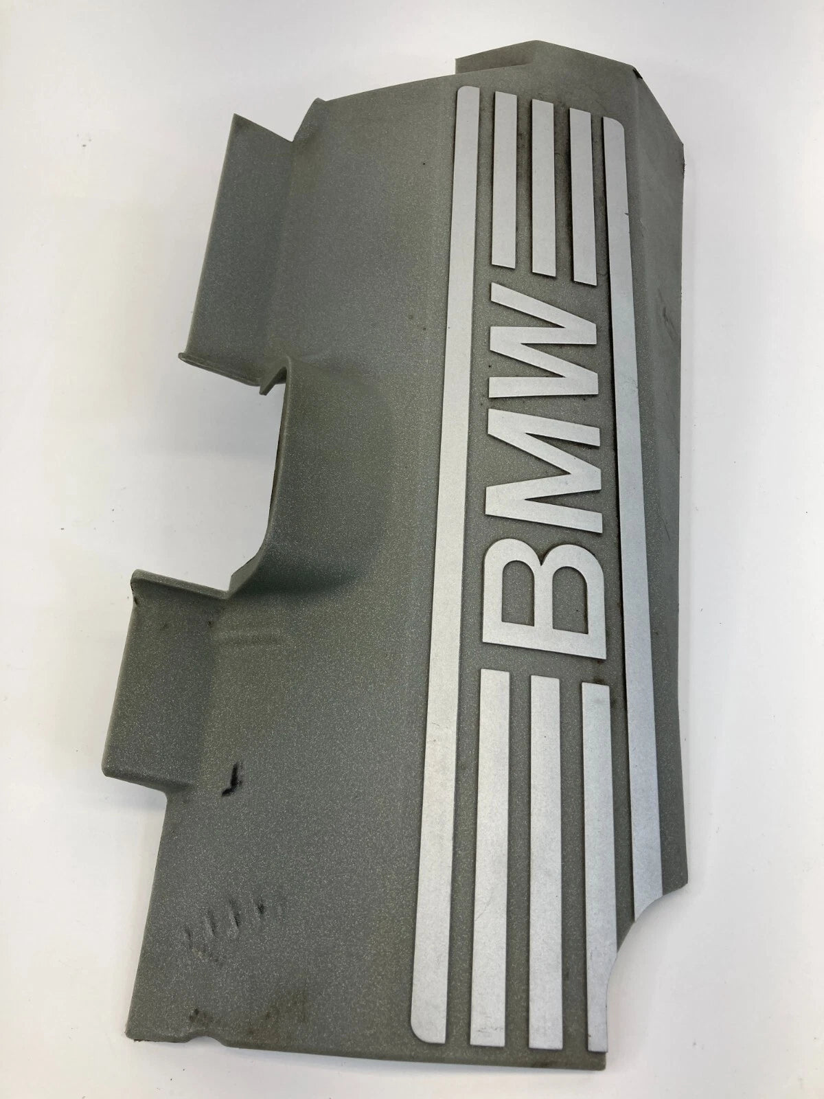 02-05 BMW 745I 4.4L V8 LEFT SIDE ENGINE COVER APPEARANCE TOP CAP 11127508777 OEM