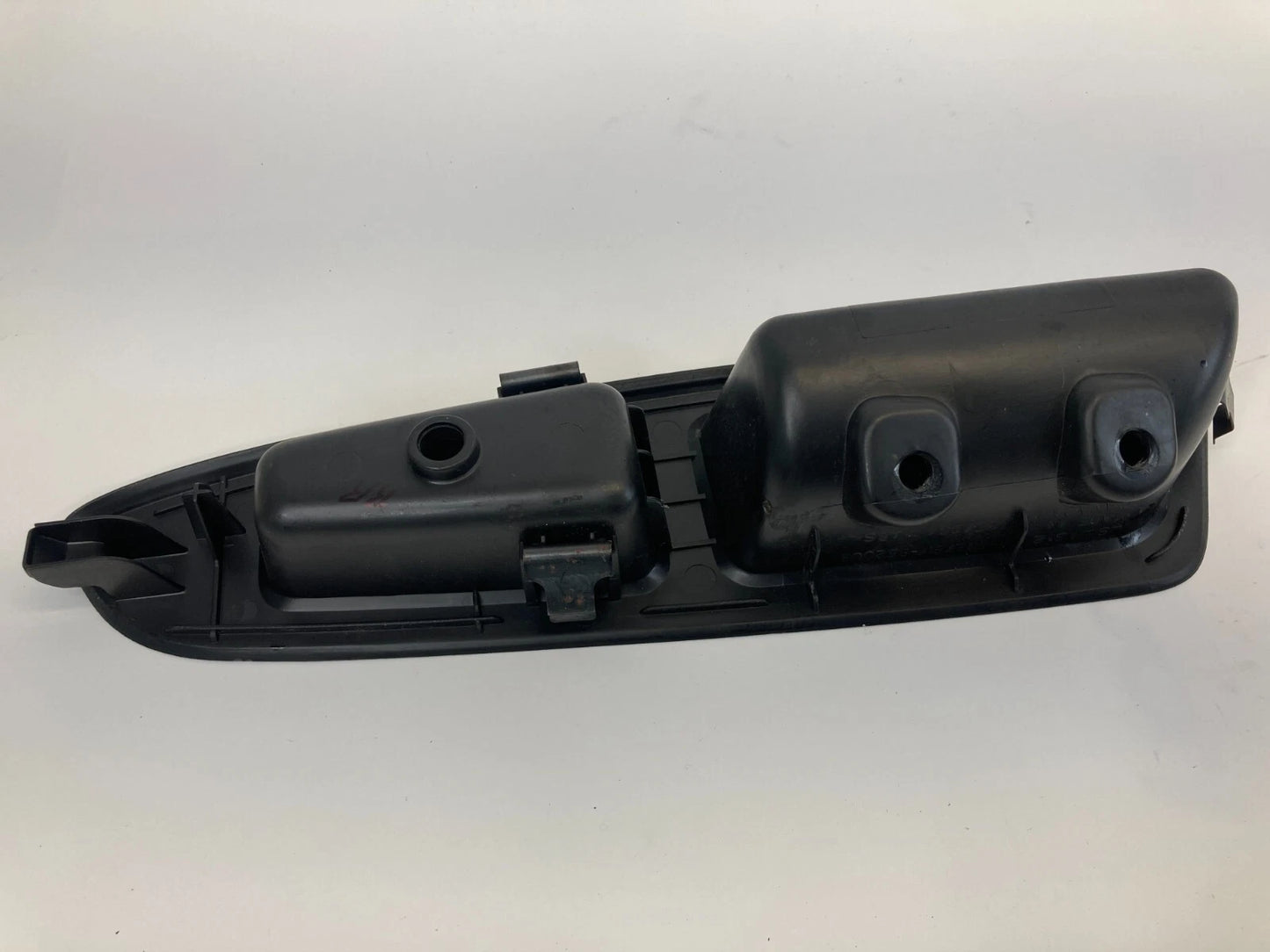 2006-2008 CHEVROLET IMPALA REAR RIGHT DOOR WINDOW SWITCH BEZEL GRAB PULL HANDLE