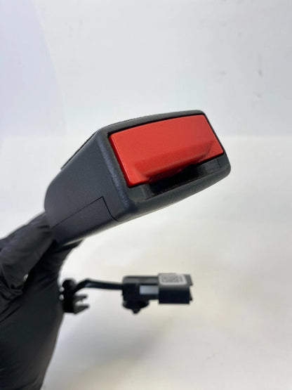 2013-2019 CADILLAC ATS FRONT RIGHT PASSENGER SIDE SEAT BELT BUCKLE END ASSY OEM