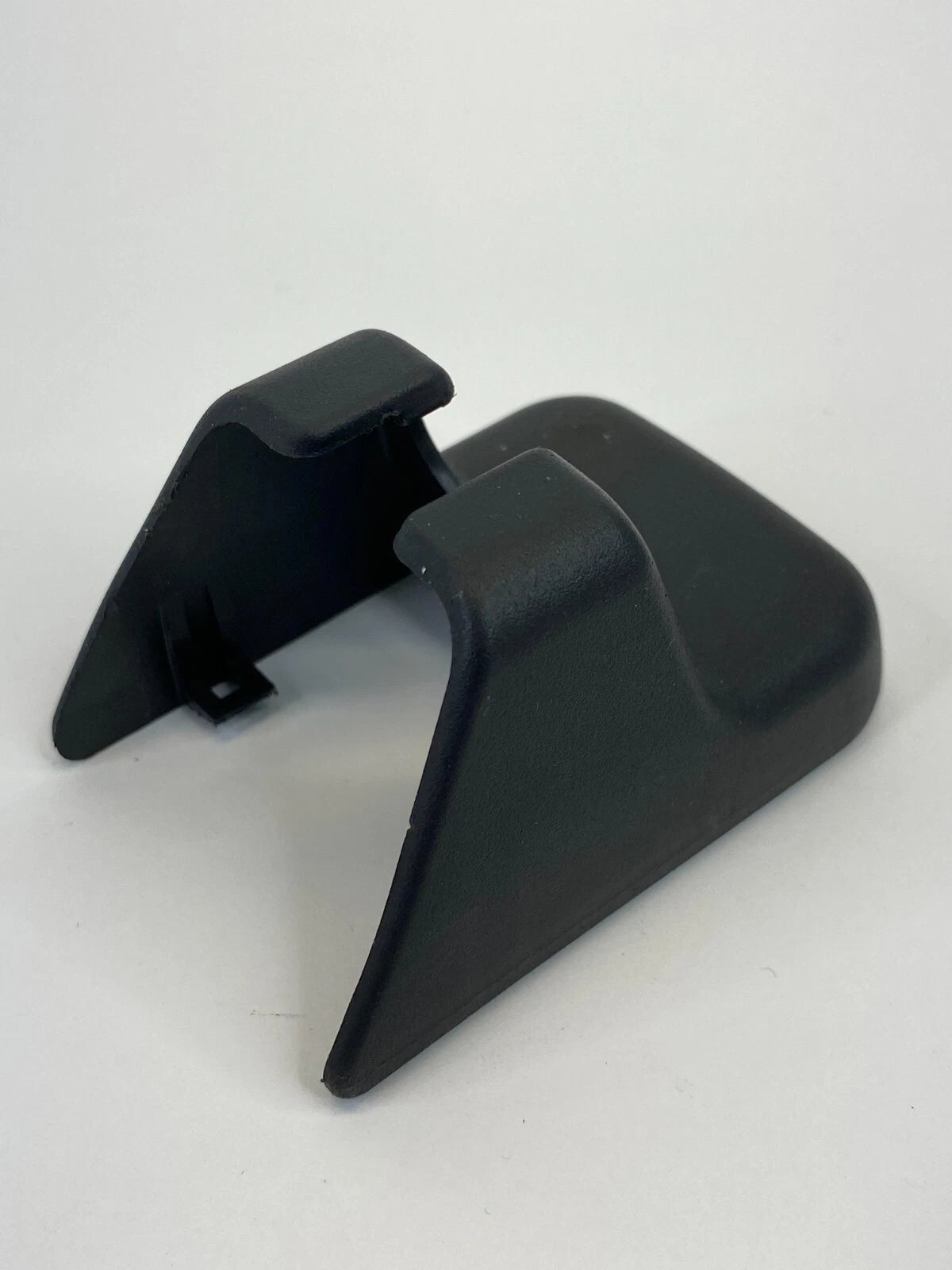 2003 04 05 06 07 2008 TOYOTA COROLLA SEDAN FRONT RIGHT SEAT TRACK END COVER TRIM
