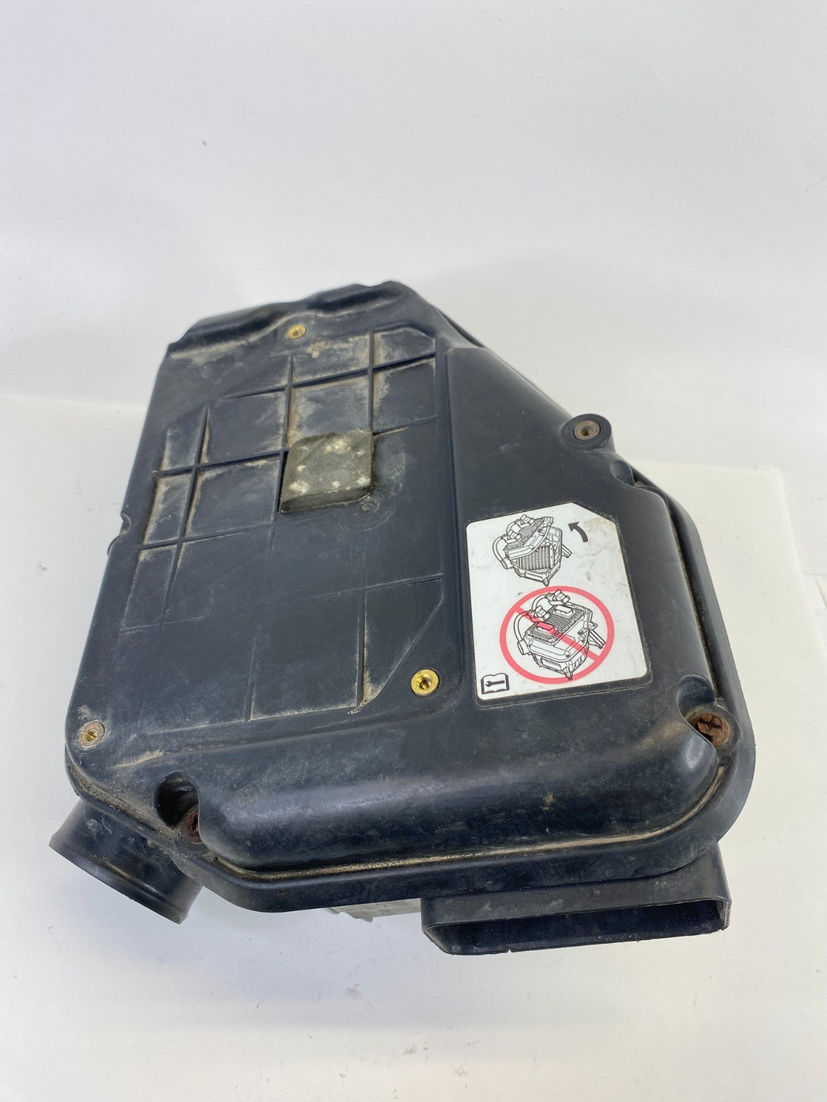 2011-2017 Jeep Patriot 2.4L Air Intake Cleaner Box Housing Box Assembly OEM