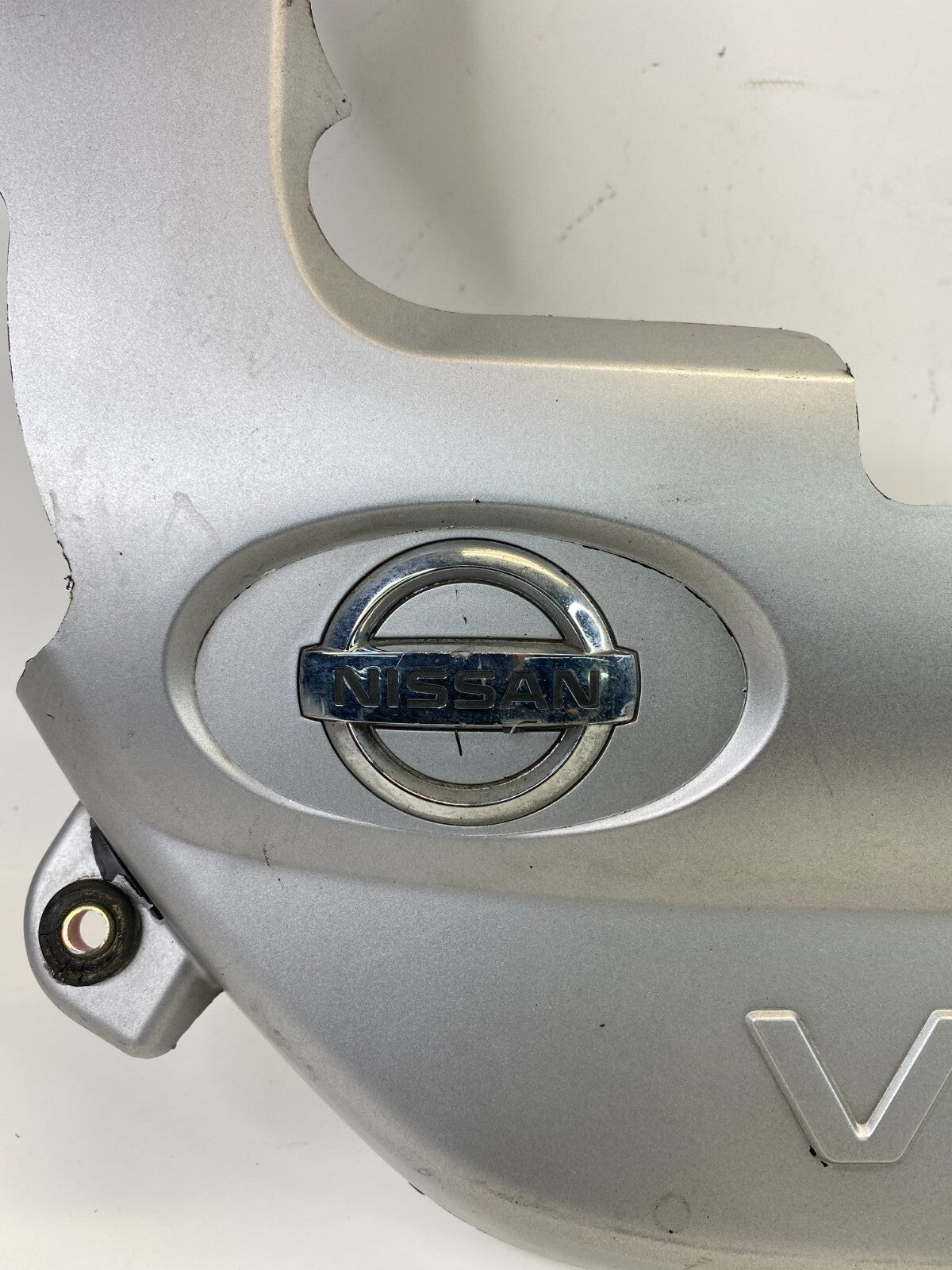 2001 2002 2003 2004 Nissan Pathfinder 3.5L V6 3500 Engine Cover Ornament Trim