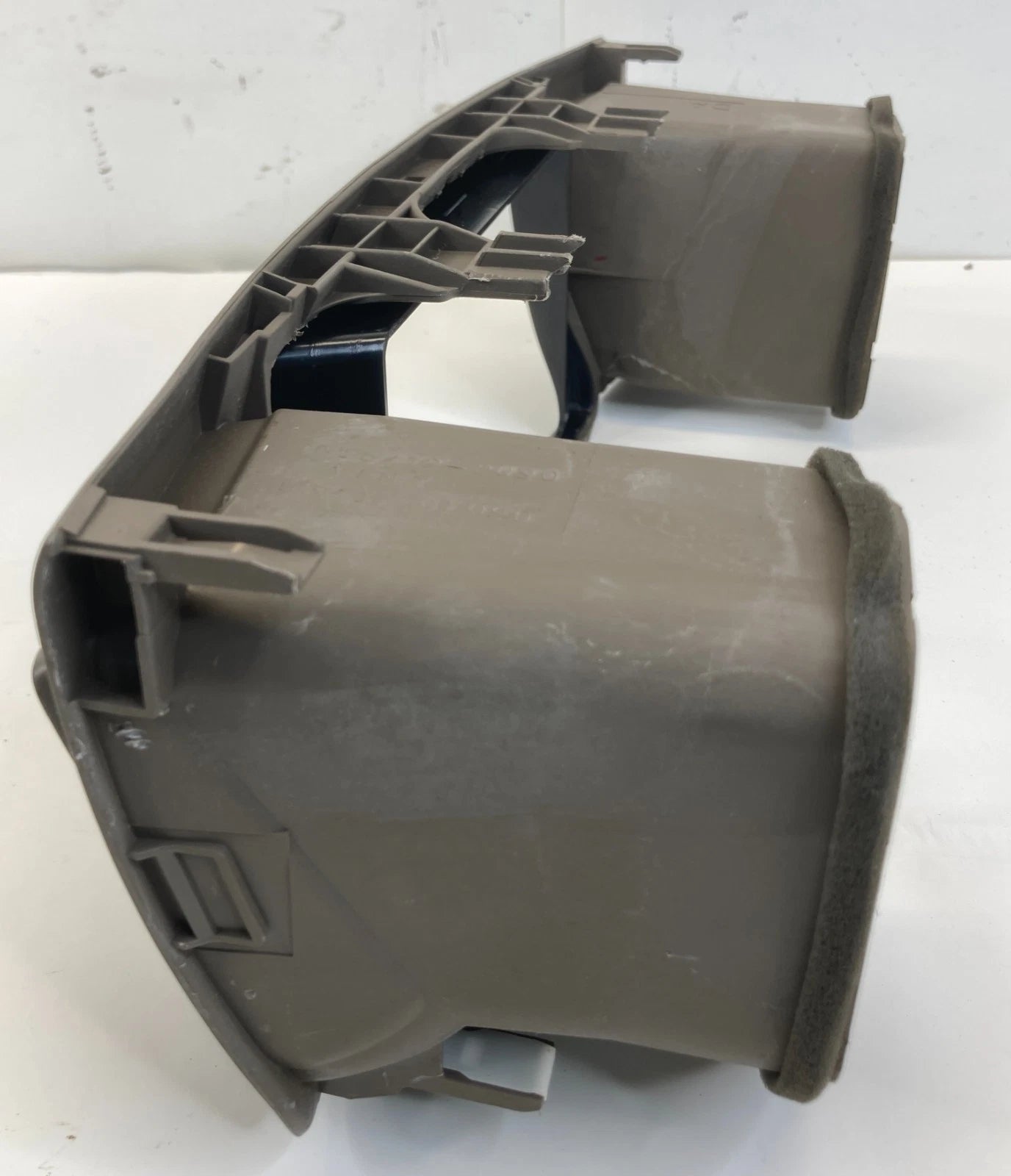 2003-2008 TOYOTA COROLLA DASH CENTER RADIO BEZEL W/ AIR VENT OUTLET 055412-2090